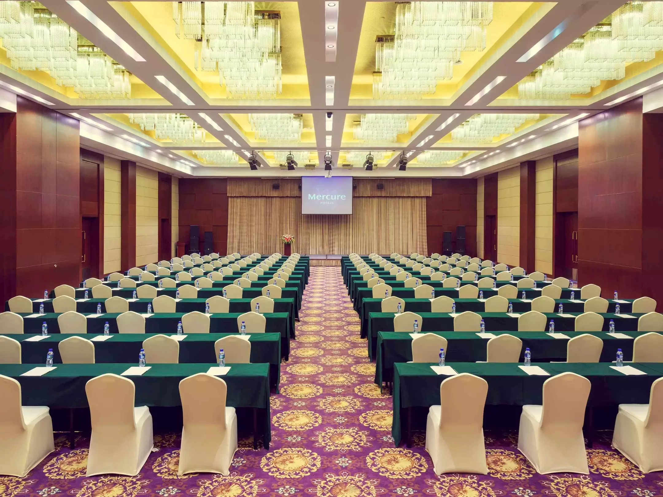هتل Mercure Beijing Downtown پکن