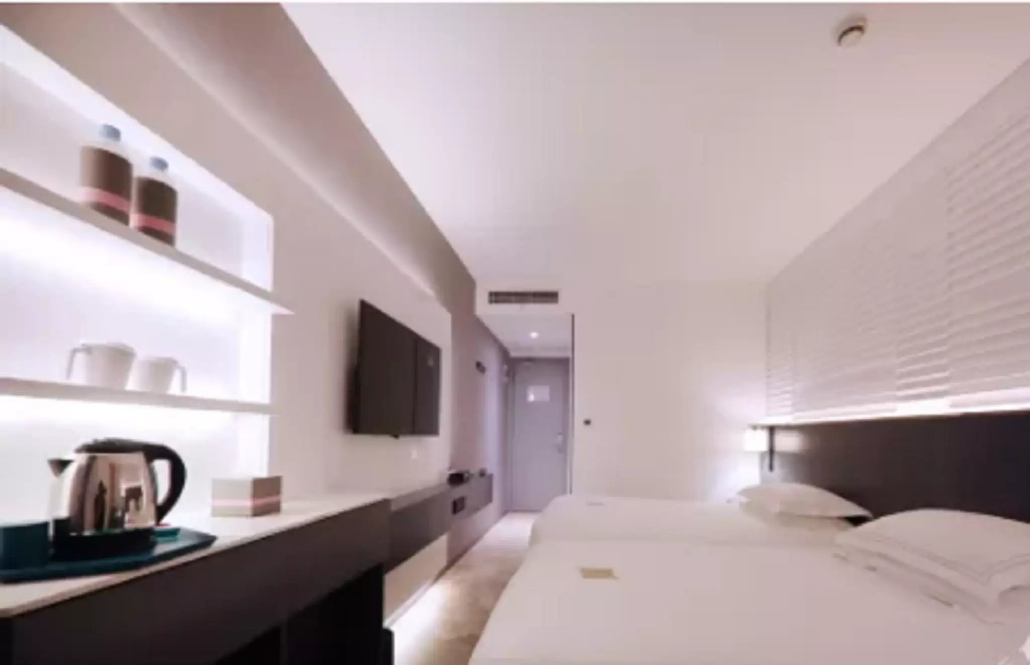 Alibaba https://cdn.alibaba.ir/ostorage/hotel-accommodation-images/6a12269761ec039ef7633bc0_Shanghai-Ibis-Yu-Garden-1.webp