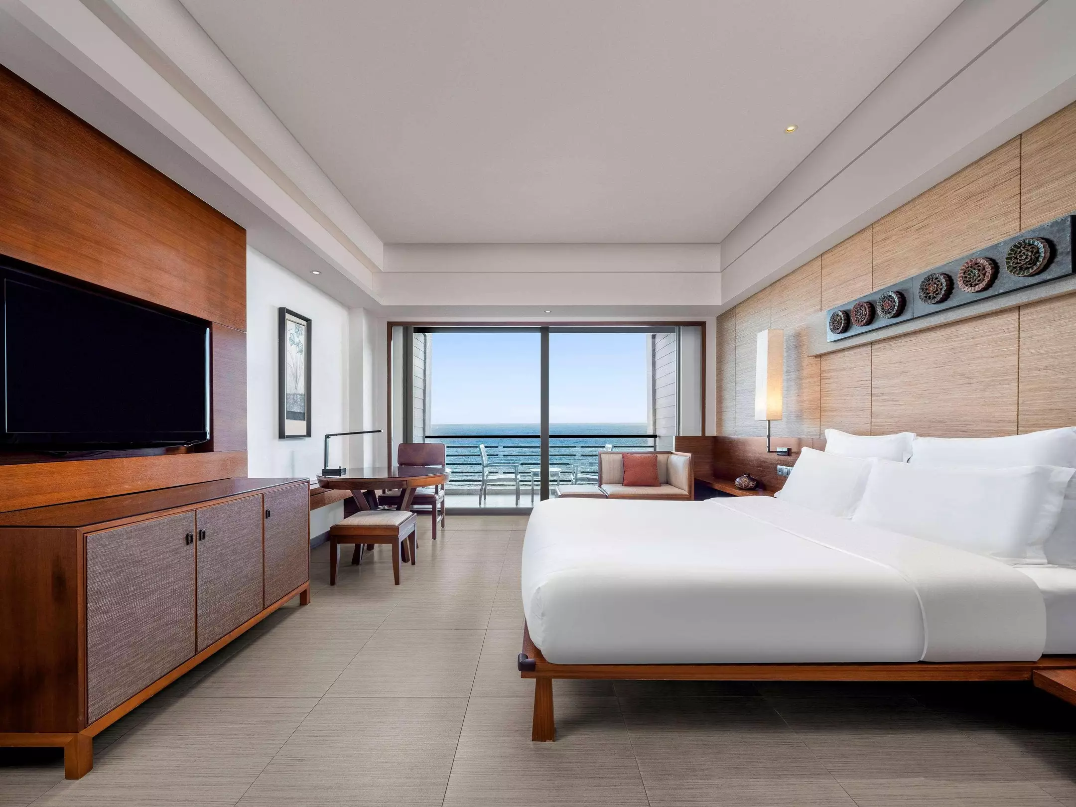 هتل Pullman Oceanview Sanya Bay Resort & Spa Sanya