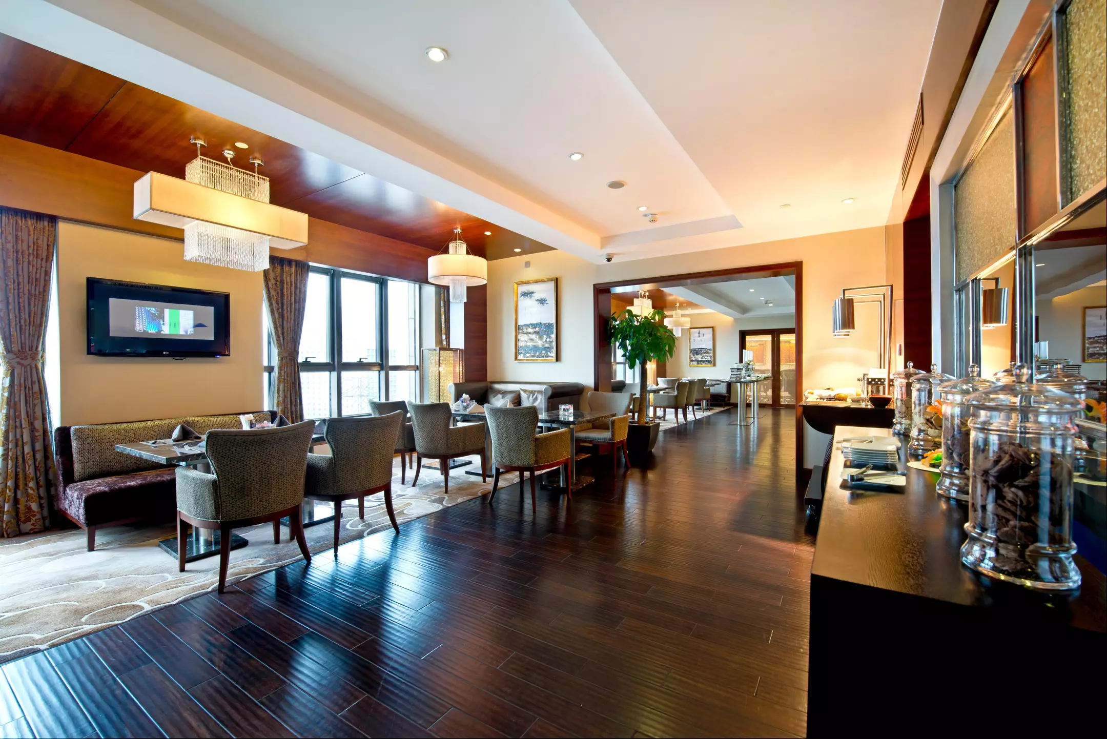 Alibaba https://cdn.alibaba.ir/ostorage/hotel-accommodation-images/6a122d1861ec039ef7634042_Beijing-Holiday-Inn-Haidian-1.webp