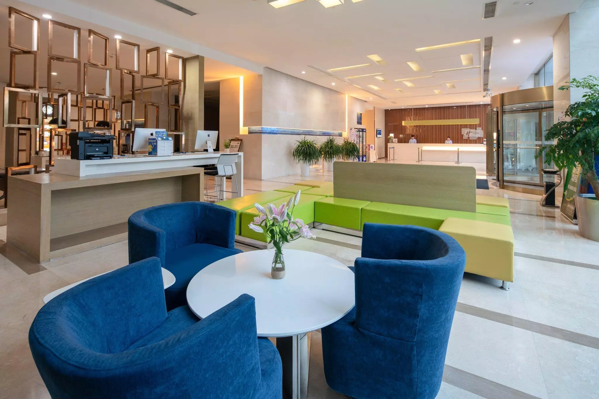 Alibaba https://cdn.alibaba.ir/ostorage/hotel-accommodation-images/6a12af8461ec039ef763a097_Luoyang-Holiday-Inn-Express-Luoyang-City-Center-1.webp