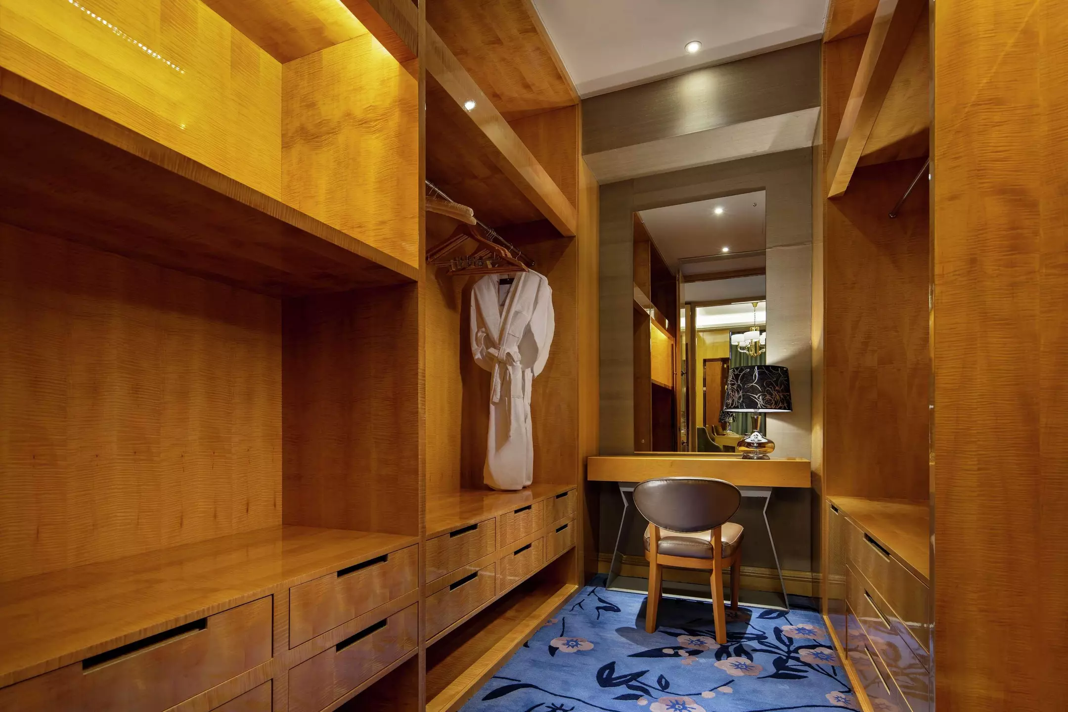 Alibaba https://cdn.alibaba.ir/ostorage/hotel-accommodation-images/6a12c67d61ec039ef763b1b4_Shanghai-Holiday-Inn-Shanghai-Nanxiang-1.webp
