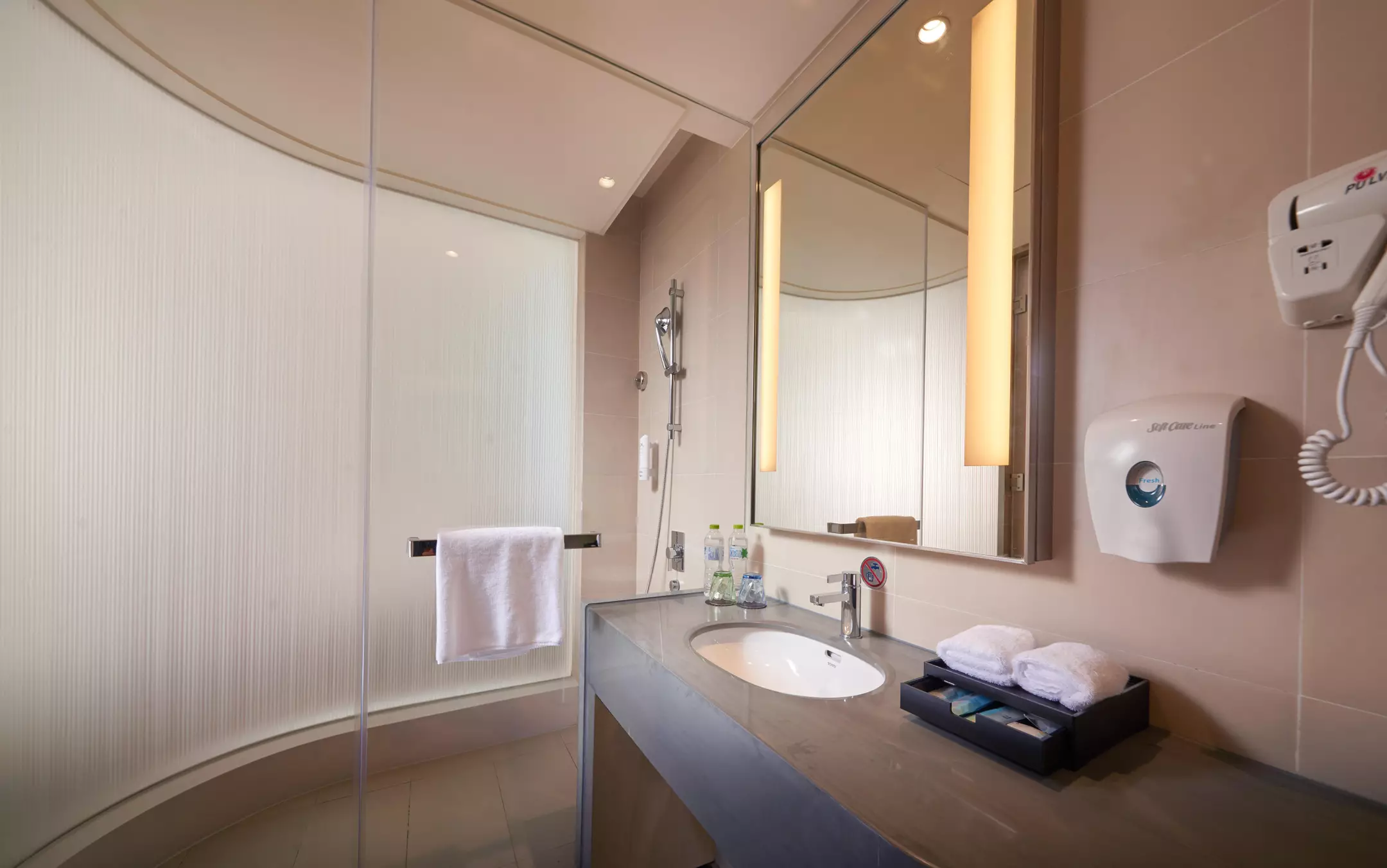 Alibaba https://cdn.alibaba.ir/ostorage/hotel-accommodation-images/6a12e61e61ec039ef763c7fa_Chengdu-Holiday-Inn-Express-Chengdu-Huanhuaxi-1.webp