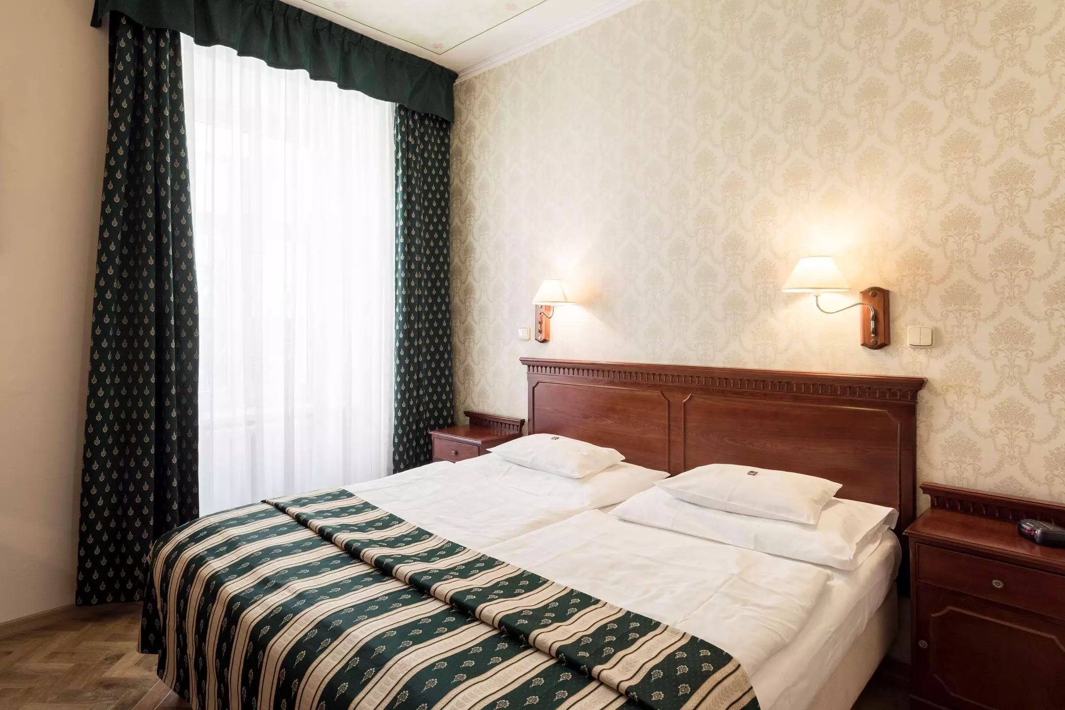 هتل Best Western Plus Hotel Meteor Plaza پراگ