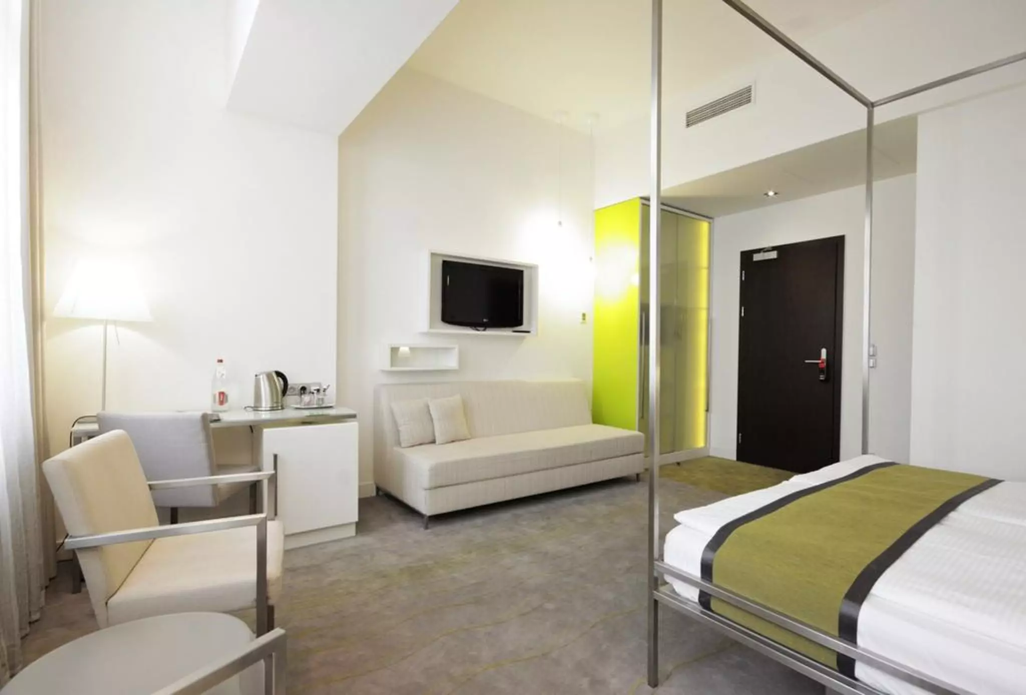 Alibaba https://cdn.alibaba.ir/ostorage/hotel-accommodation-images/6a14105961ec039ef7649950_Prague-Pure-White-1.webp