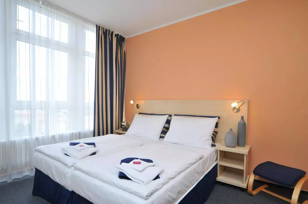 هتل Hotel Juno پراگ