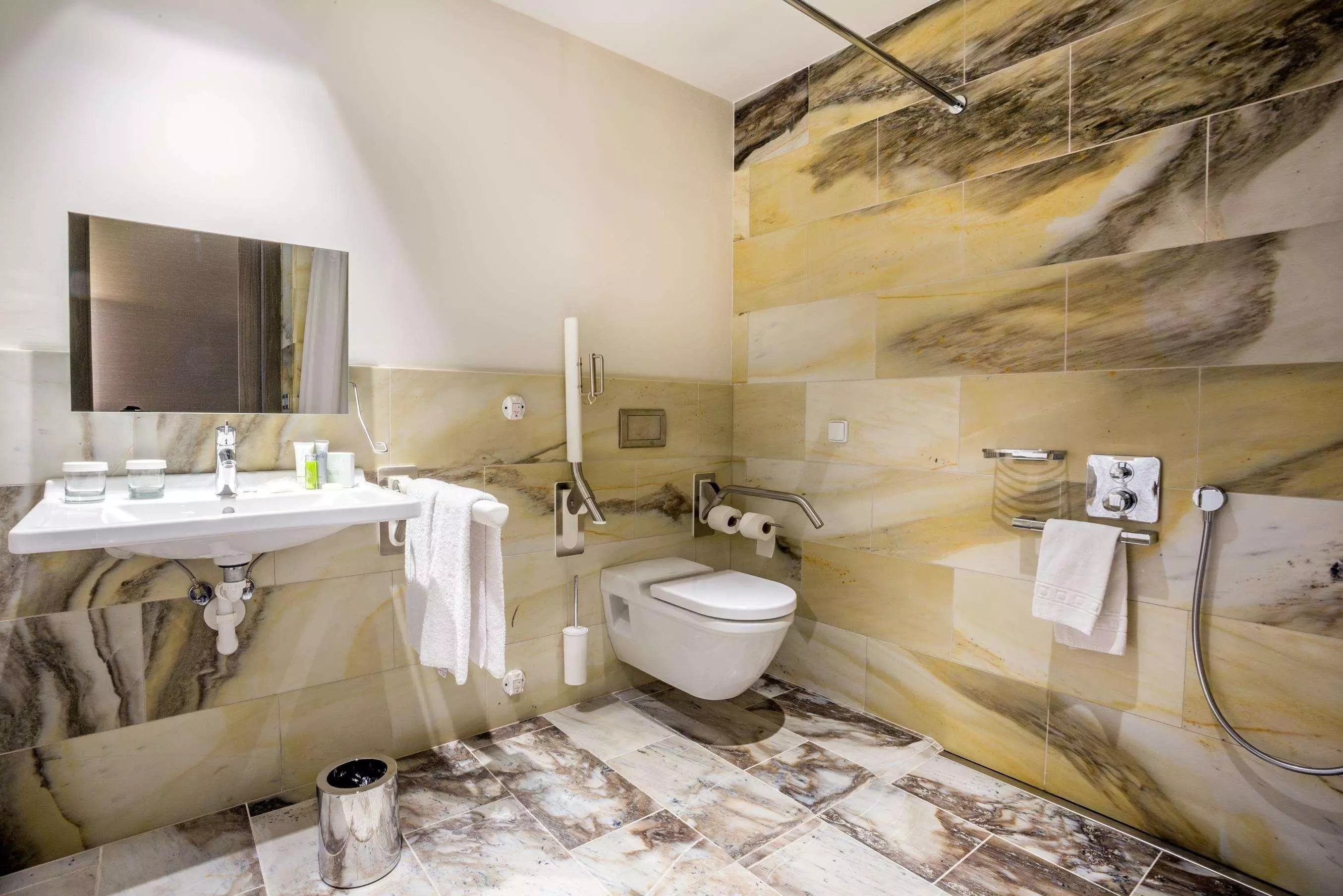 هتل The Emblem Hotel پراگ