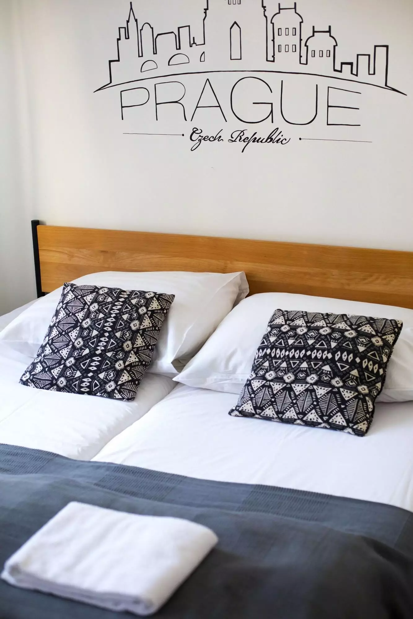 Alibaba https://cdn.alibaba.ir/ostorage/hotel-accommodation-images/6a1431d961ec039ef764b0f0_Prague-Hostel-Miles-1.webp