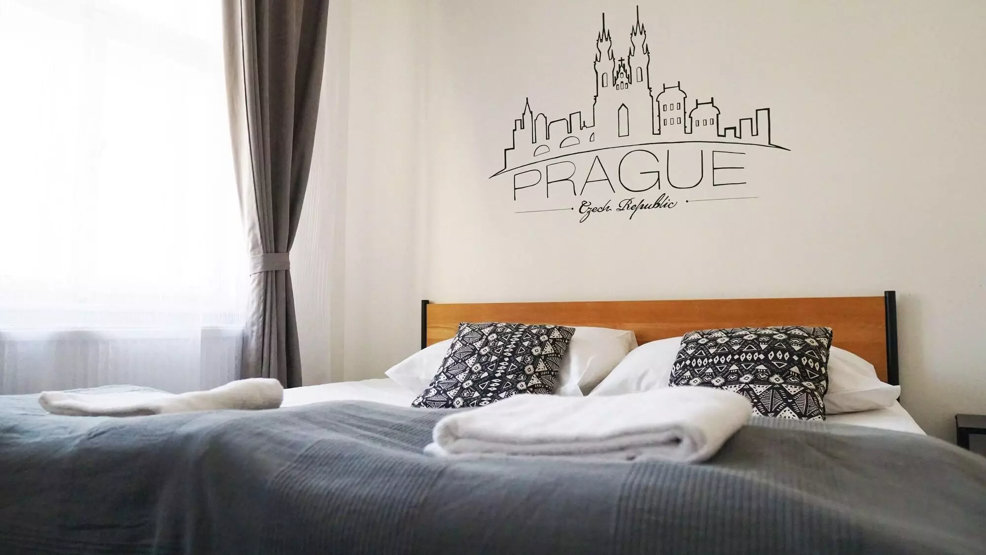 هتل Hostel Miles پراگ
