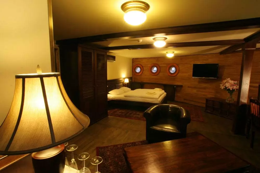 Alibaba https://cdn.alibaba.ir/ostorage/hotel-accommodation-images/6a143f7f61ec039ef764bafd_Prague-Boat-Hotel-Matylda-1.webp