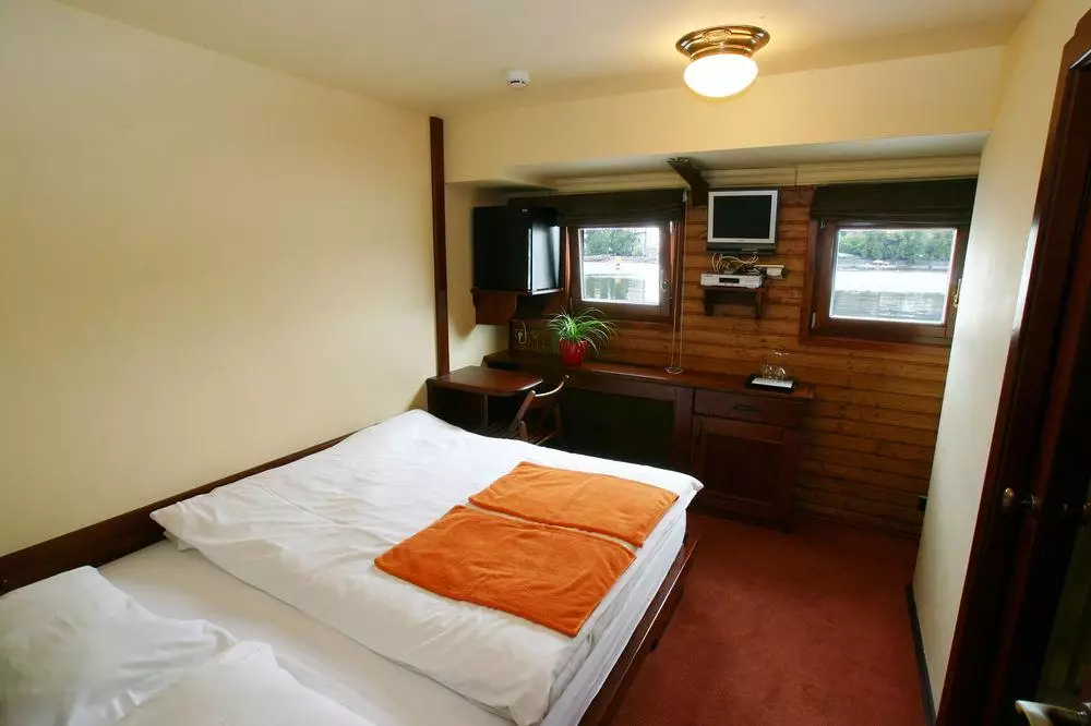 هتل Boat Hotel Matylda پراگ