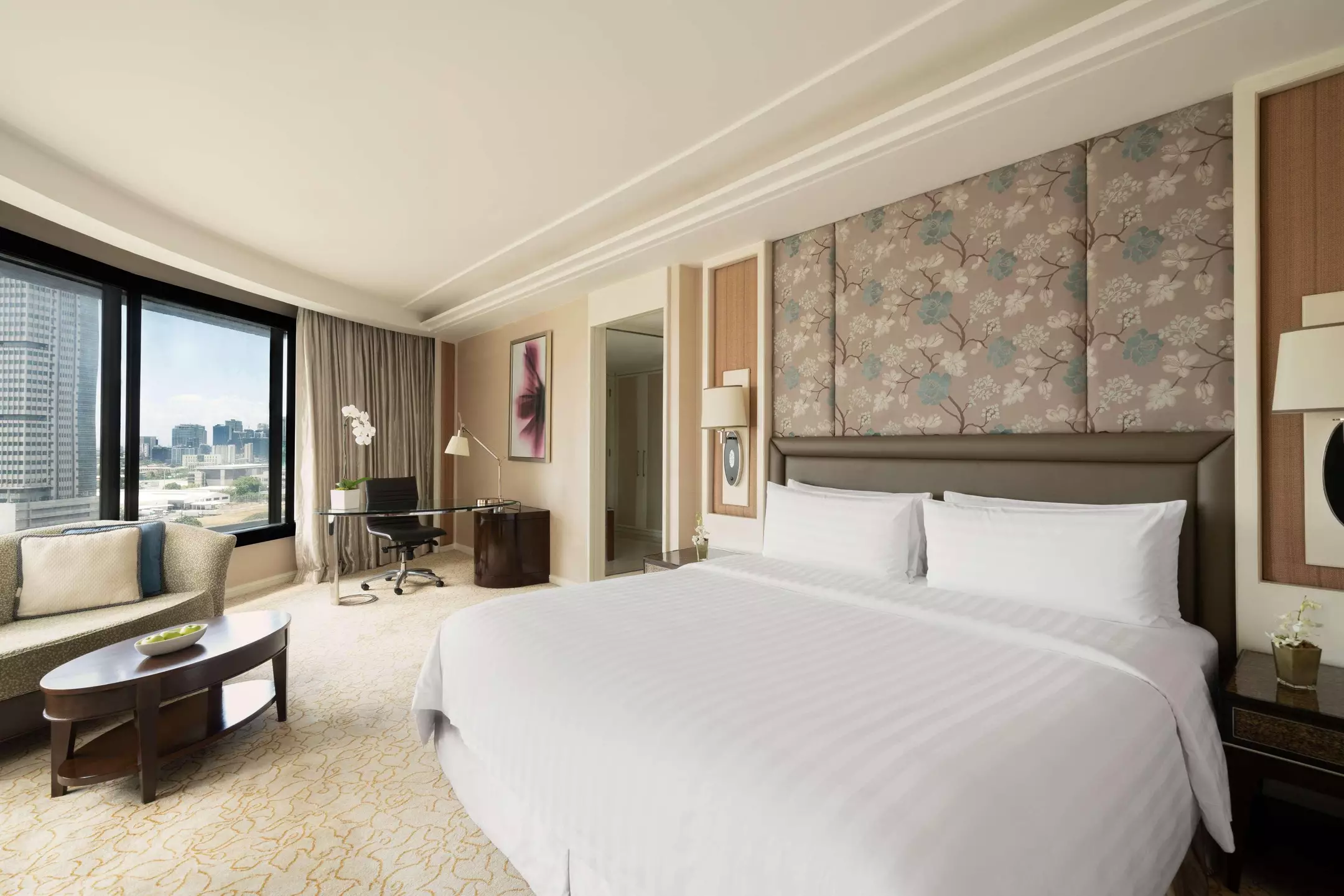 هتل Edsa Shangri-La Manila مانیلا