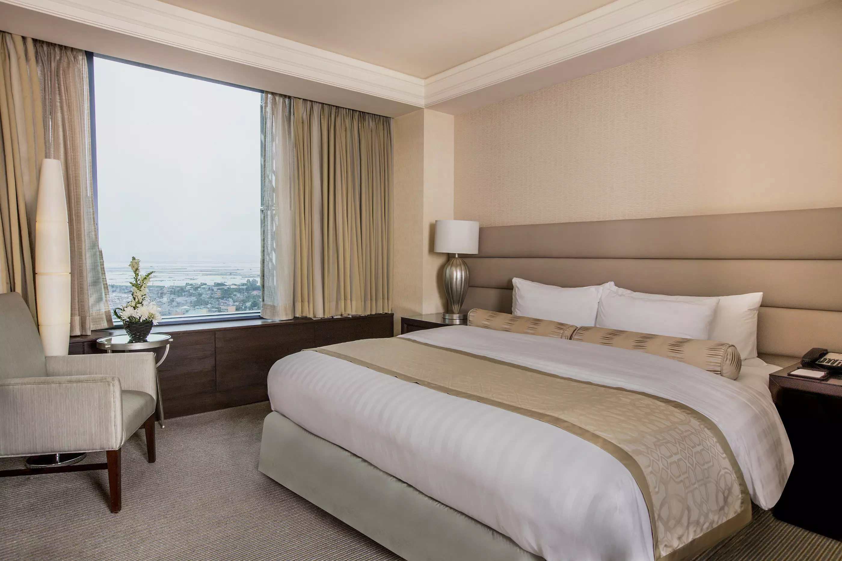 هتل Crimson Hotel Filinvest City Manila Muntinlupa City