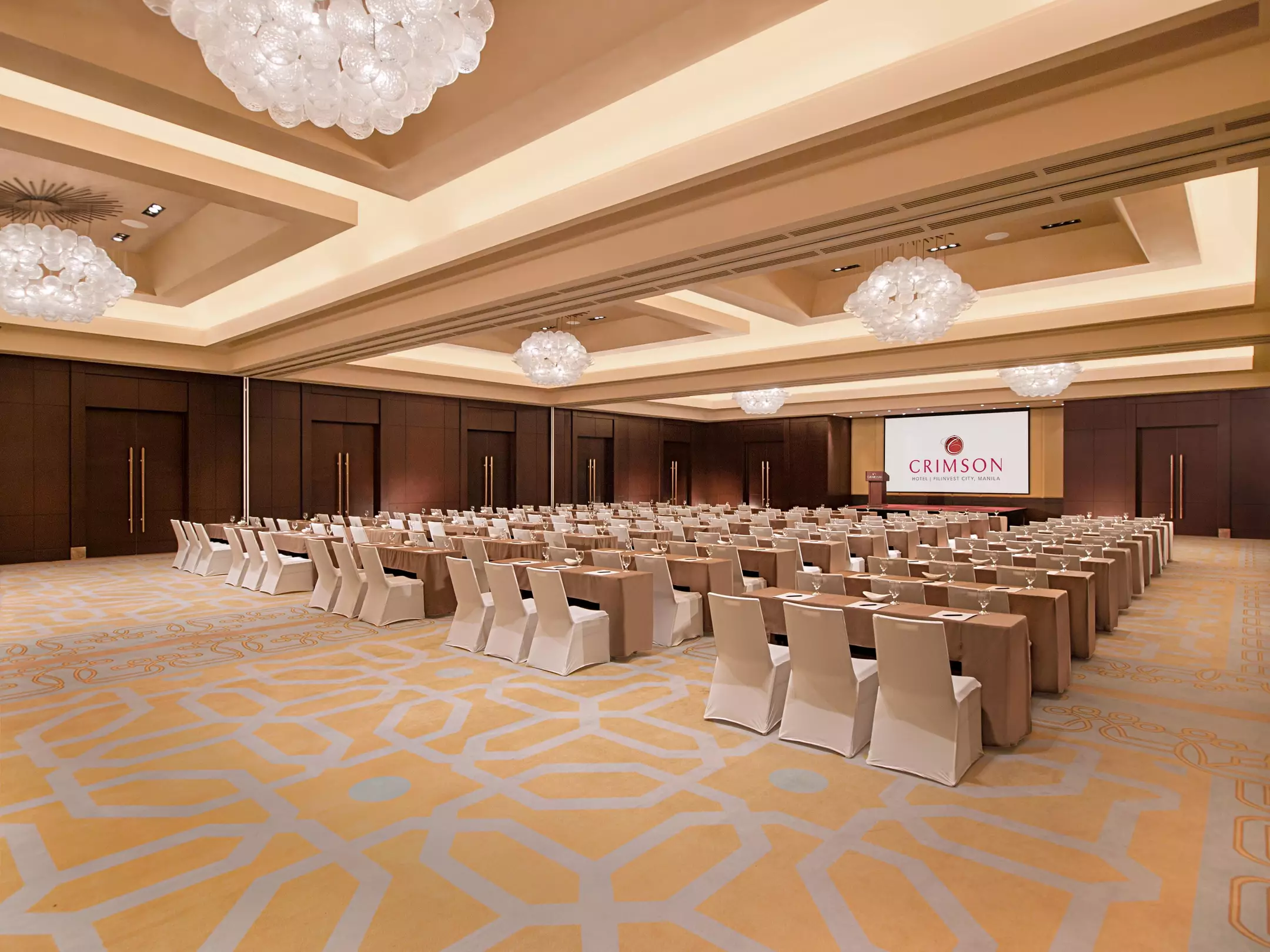 هتل Crimson Hotel Filinvest City Manila Muntinlupa City