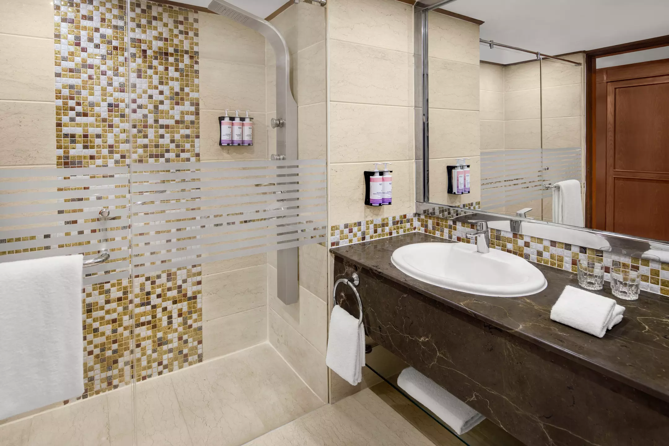 هتل Mövenpick Hotel Karachi کراچی