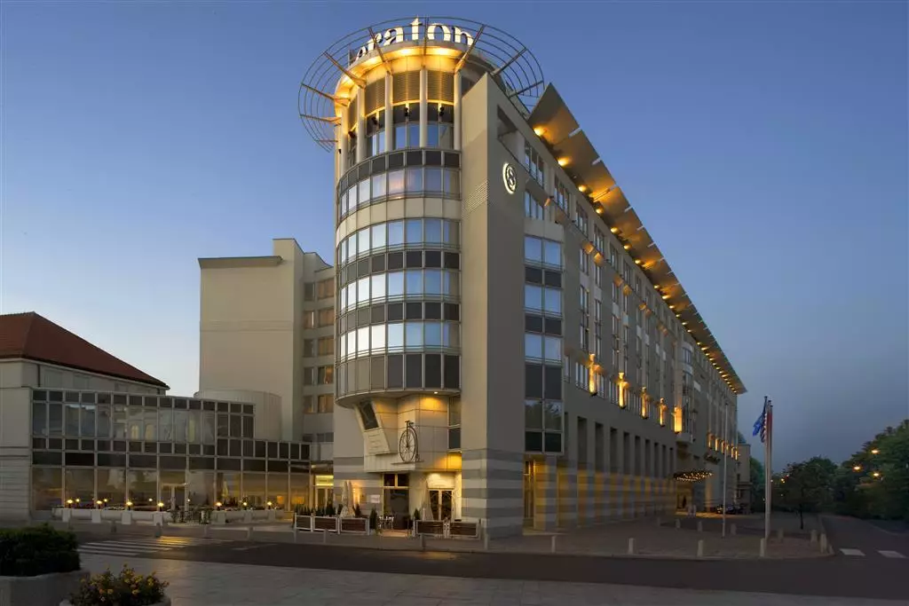 هتل Sheraton Warsaw ورشو