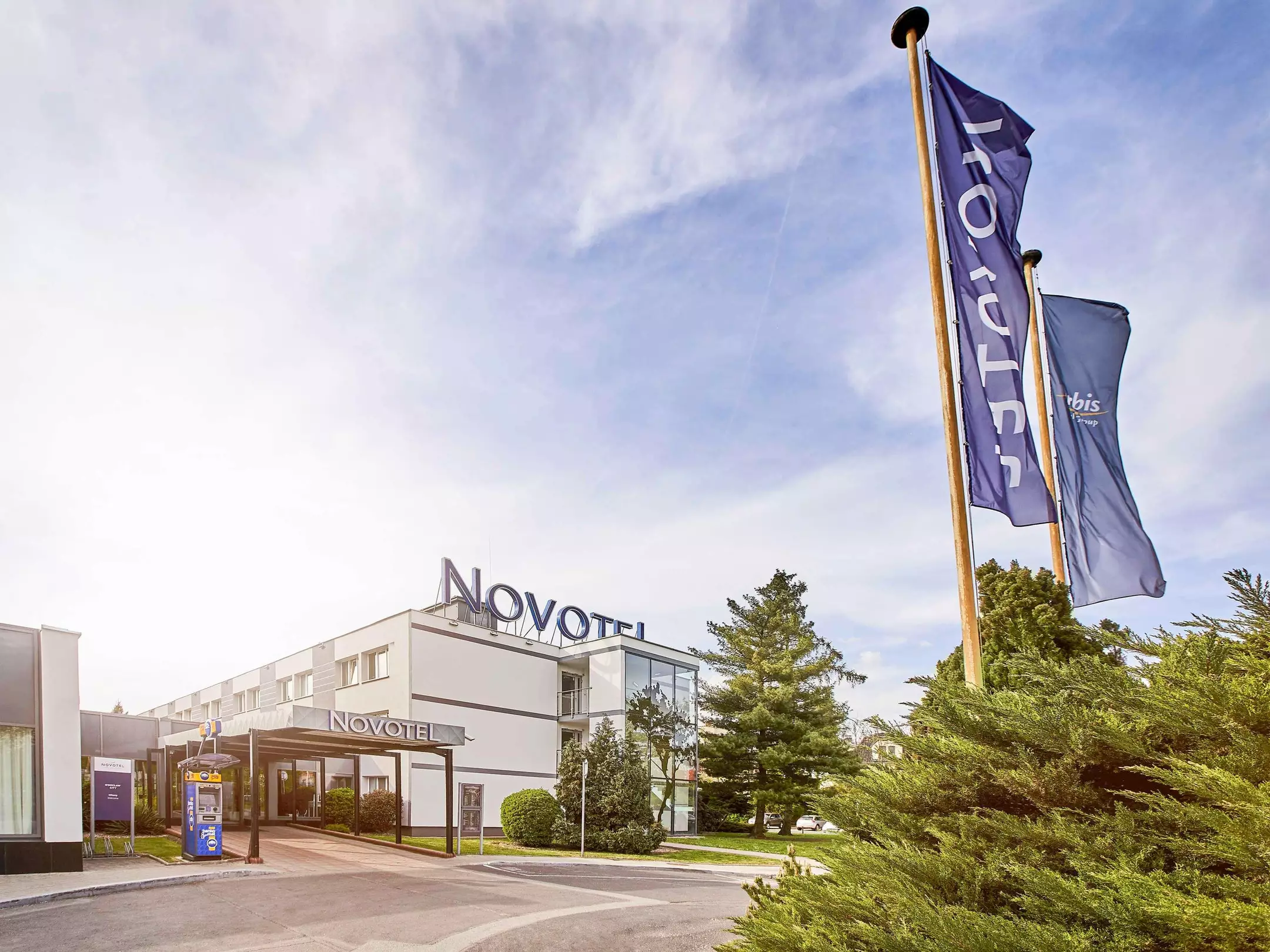 Alibaba https://cdn.alibaba.ir/ostorage/hotel-accommodation-images/6a3b2a42ece37da9b7c7ffe3_Wroclaw-Novotel-Wroclaw-Hotel-0.webp