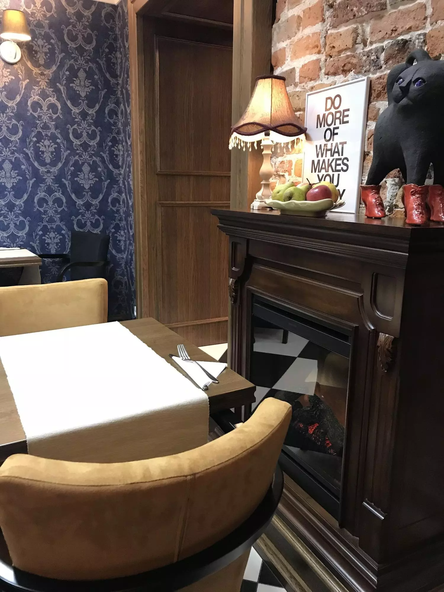 Alibaba https://cdn.alibaba.ir/ostorage/hotel-accommodation-images/6a3b4340ece37da9b7c8133f_Wroclaw-SleepWalker-Boutique-Suites-0.webp