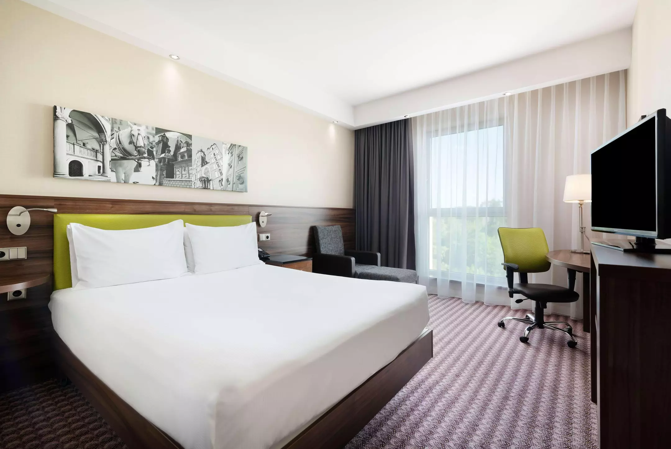 هتل Hampton by Hilton Krakow کراکو
