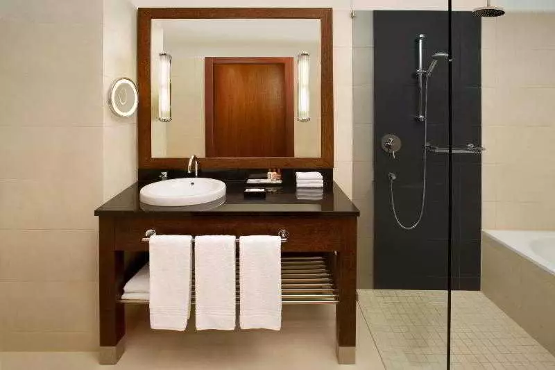 Alibaba https://cdn.alibaba.ir/ostorage/hotel-accommodation-images/6a3b7380ece37da9b7c8360c_Sopot-Sheraton-Sopot-0.webp