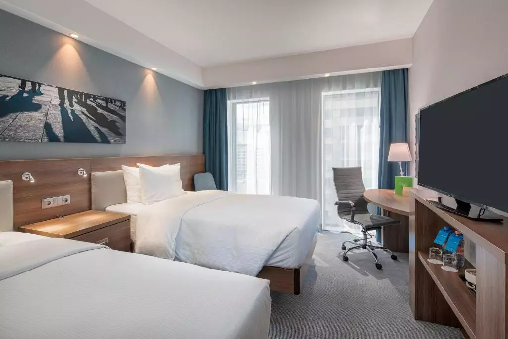 هتل Hampton by Hilton Warsaw Mokotow ورشو