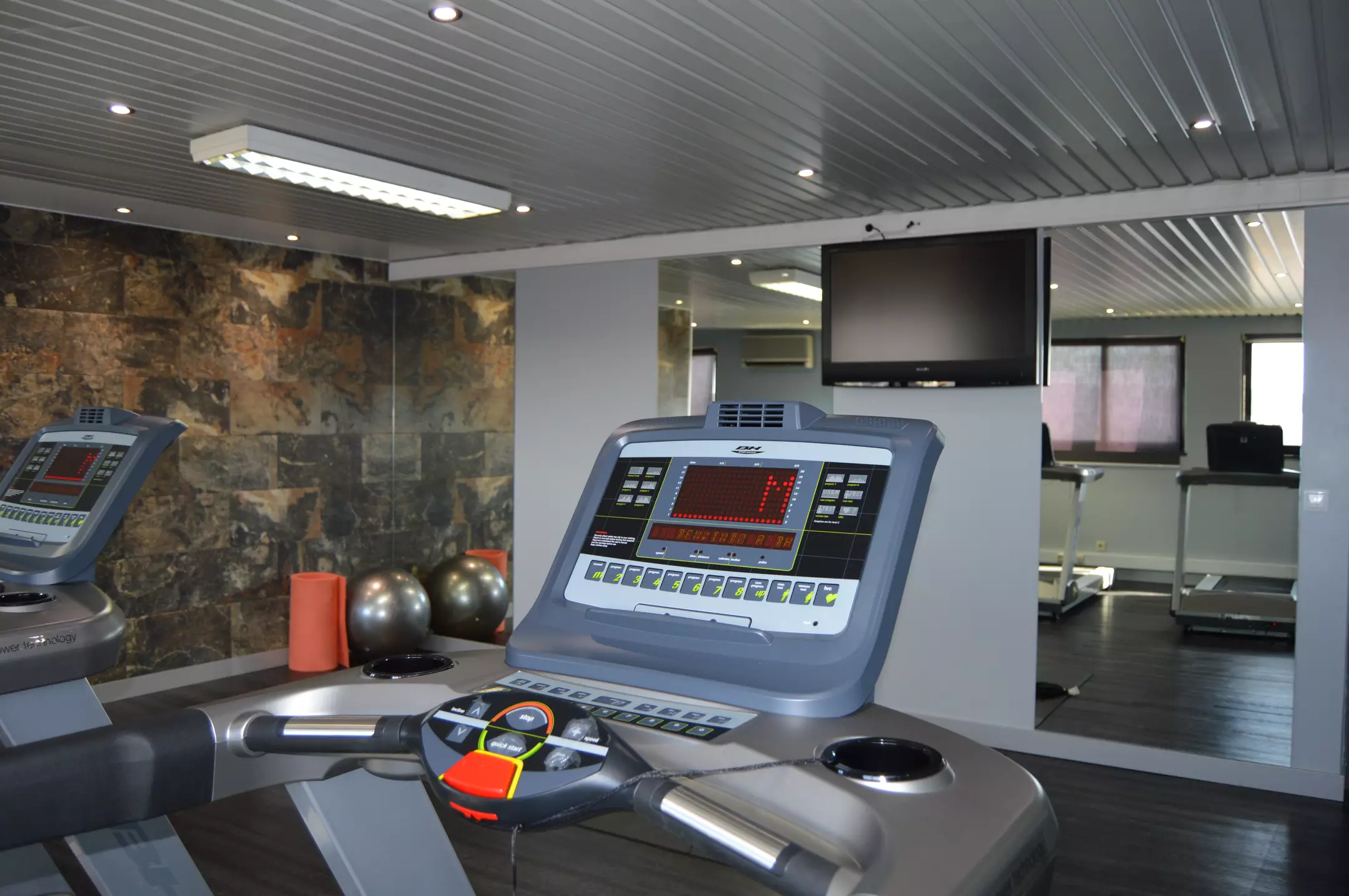 هتل Hotel 3K Barcelona لیسبون