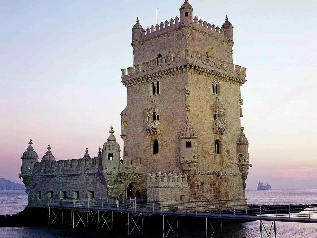 Alibaba https://cdn.alibaba.ir/ostorage/hotel-accommodation-images/6a3bb965ece37da9b7c865e6_Lisbon-Sofitel-Lisbon-Liberdade-0.webp