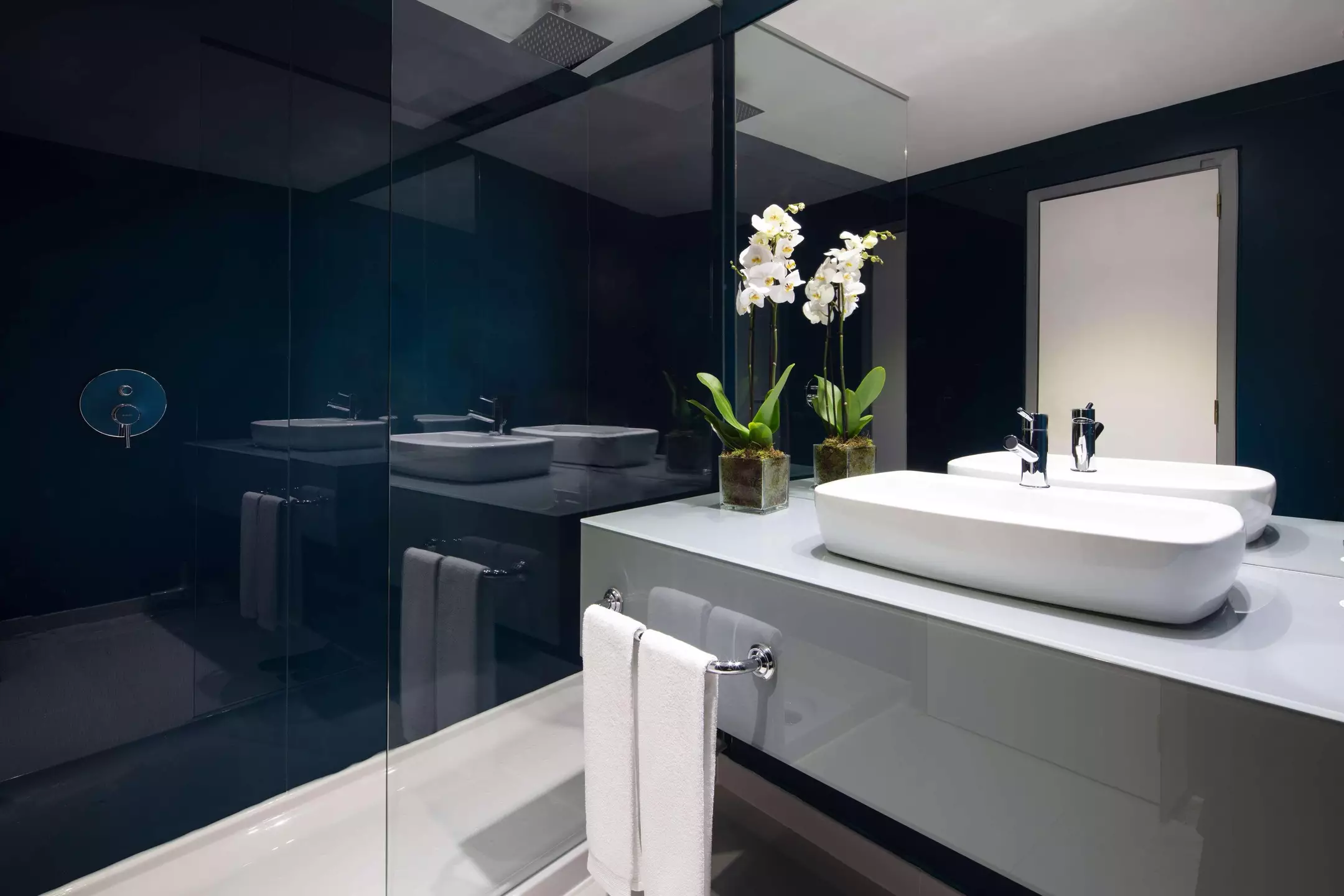 Alibaba https://cdn.alibaba.ir/ostorage/hotel-accommodation-images/6a3bbd44ece37da9b7c8688b_Lisbon-Tivoli-Oriente-0.webp