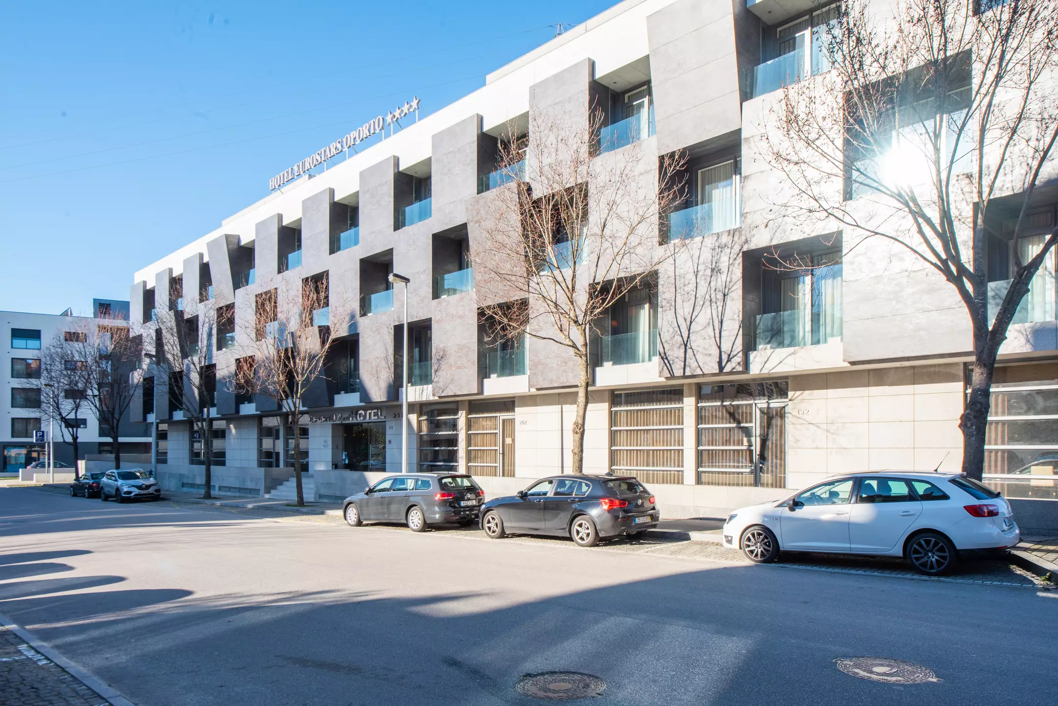Alibaba https://cdn.alibaba.ir/ostorage/hotel-accommodation-images/6a3bf079ece37da9b7c88d0e_Porto-Eurostars-Oporto-0.webp