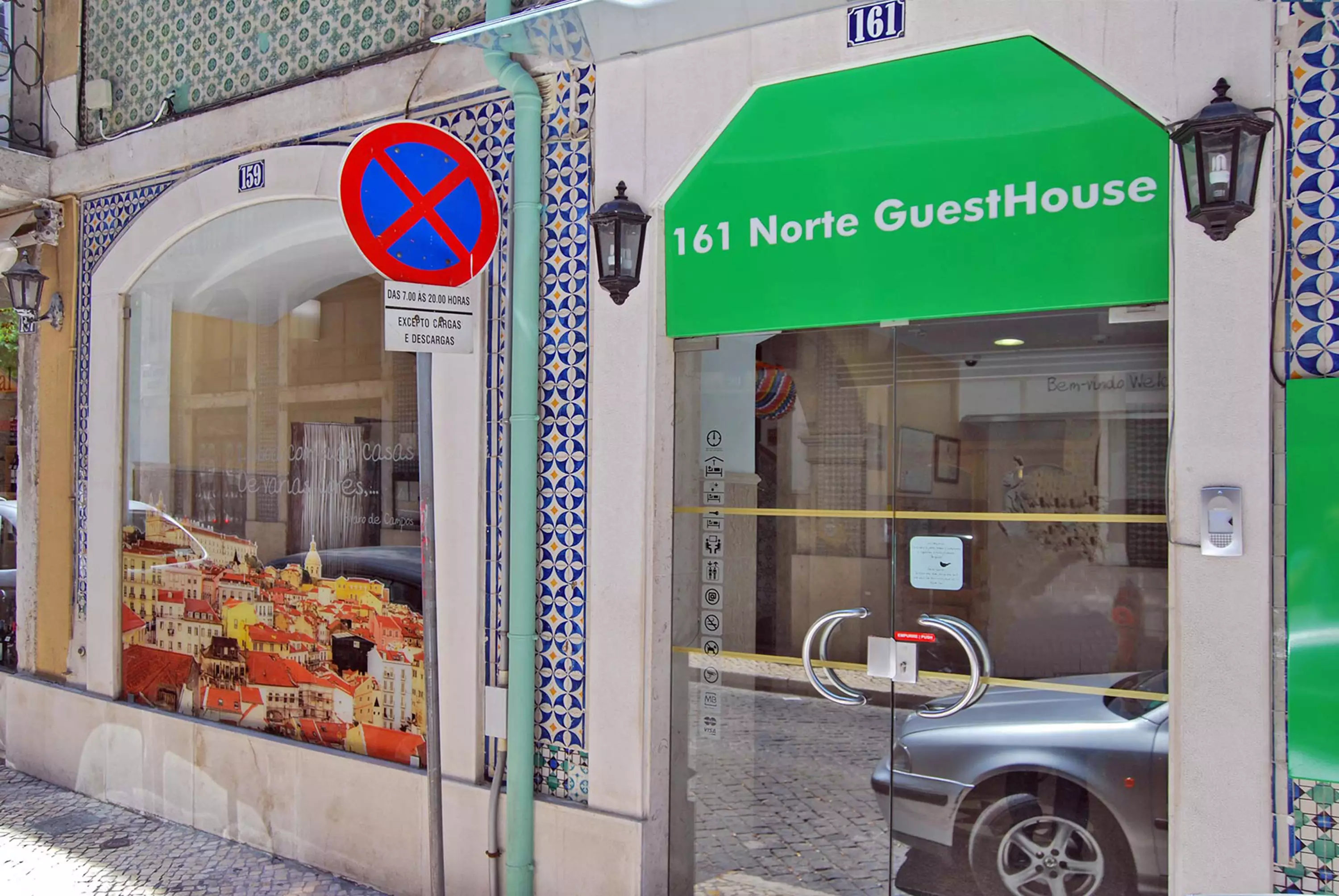 Alibaba https://cdn.alibaba.ir/ostorage/hotel-accommodation-images/6a3bfa26ece37da9b7c89499_Lisbon-161-Norte-Guesthouse-0.webp