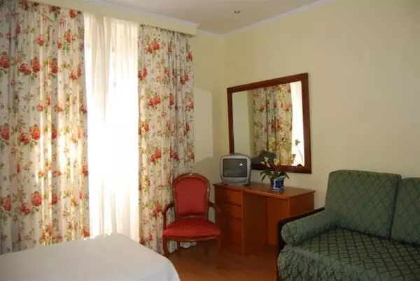 Alibaba https://cdn.alibaba.ir/ostorage/hotel-accommodation-images/6a3bfb34ece37da9b7c89573_Lisbon-Flor-da-Baixa-0.webp