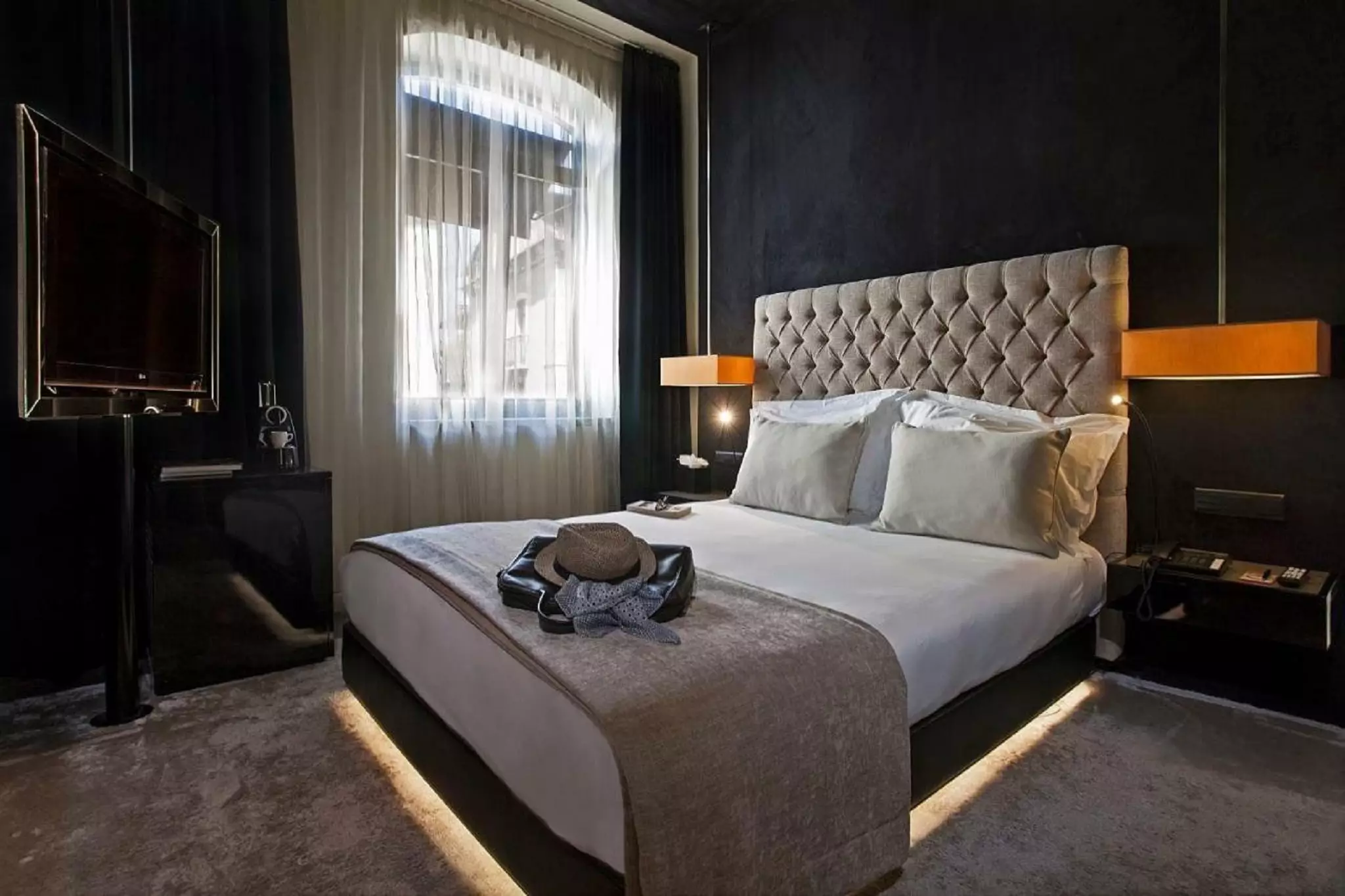 هتل 9 Hotel Mercy لیسبون