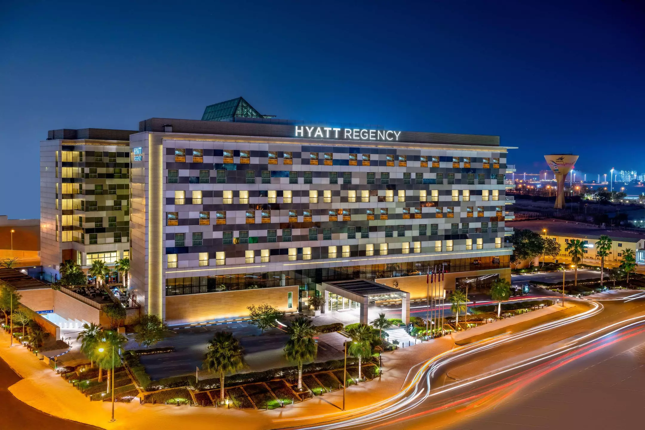 Alibaba https://cdn.alibaba.ir/ostorage/hotel-accommodation-images/6a3ccdbfeeea559349478b4f_Doha-Oryx-Rotana-0.webp
