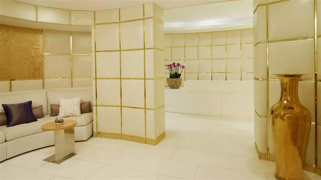 هتل The St. Regis Doha دوحه