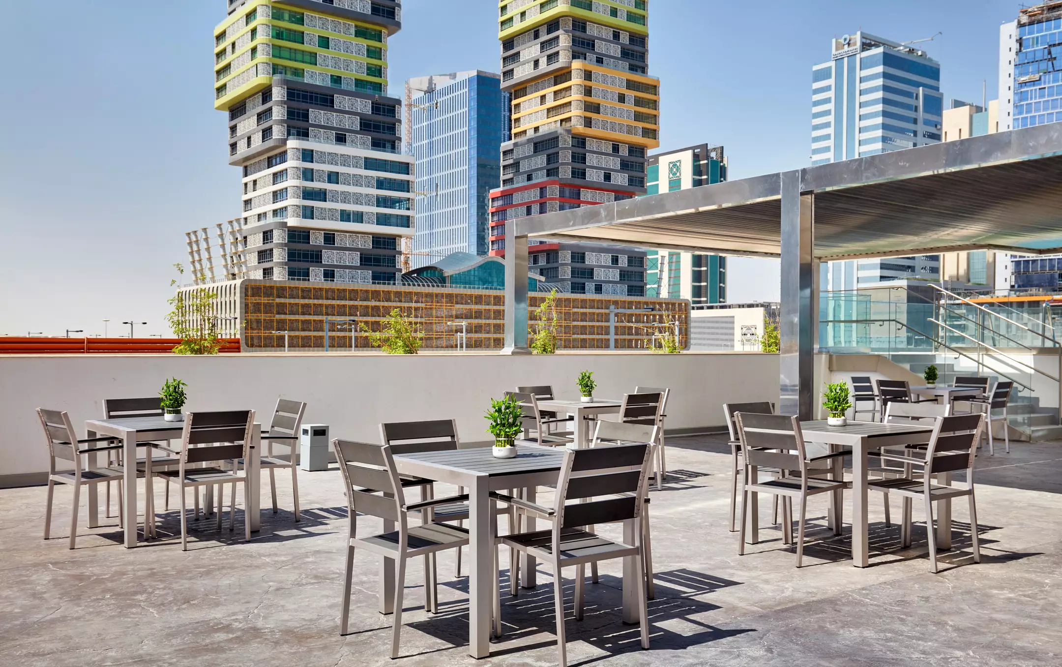 هتل Staybridge Suites Doha Lusail دوحه