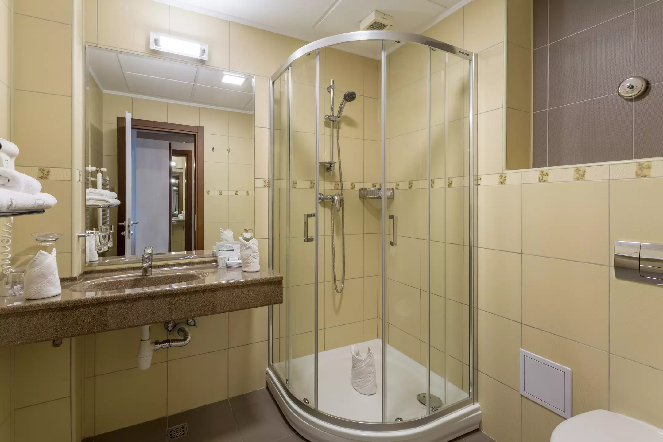 هتل Hotel Splendid مامائیا
