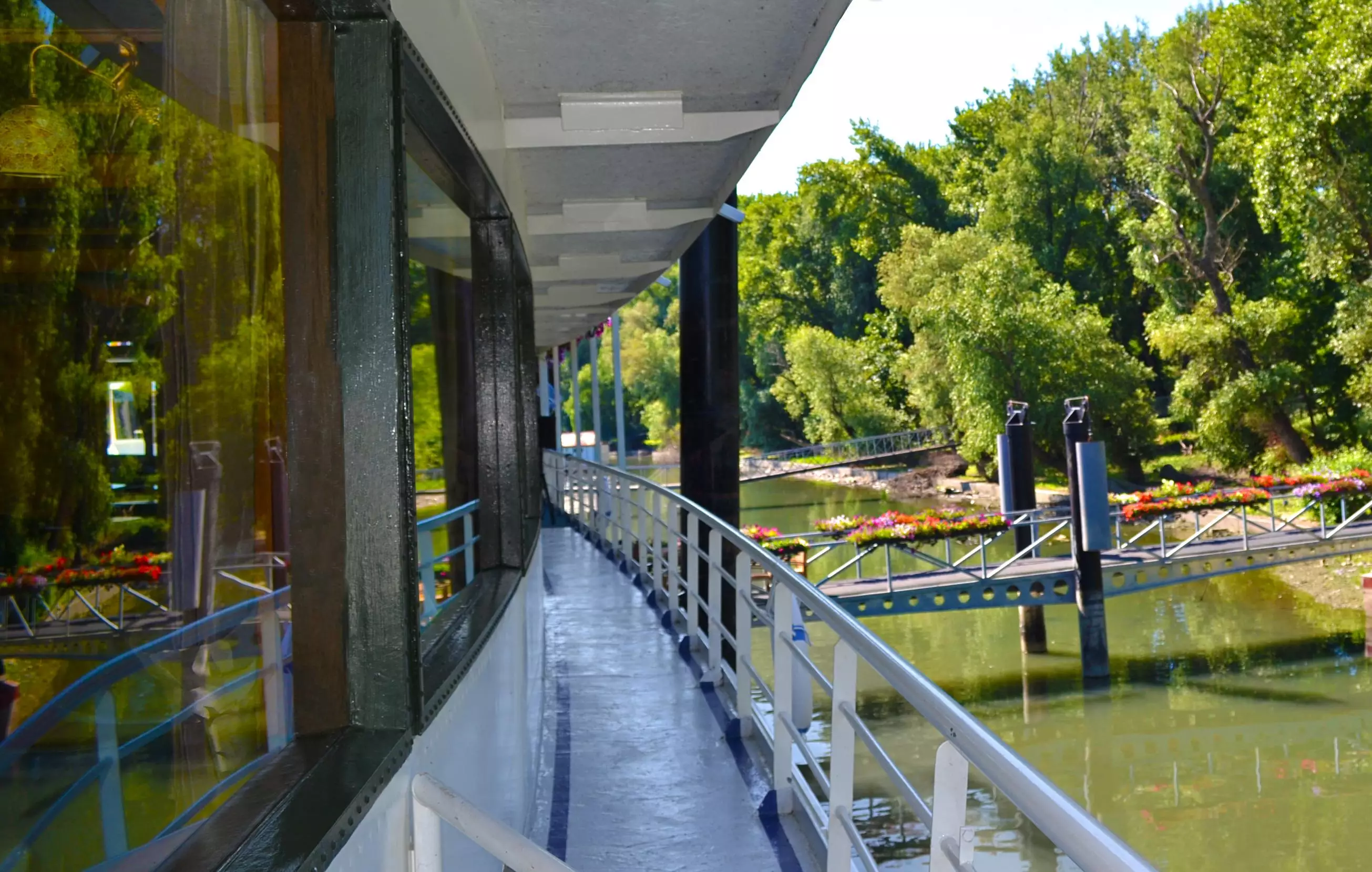 هتل Compass River City Hotel بلگراد