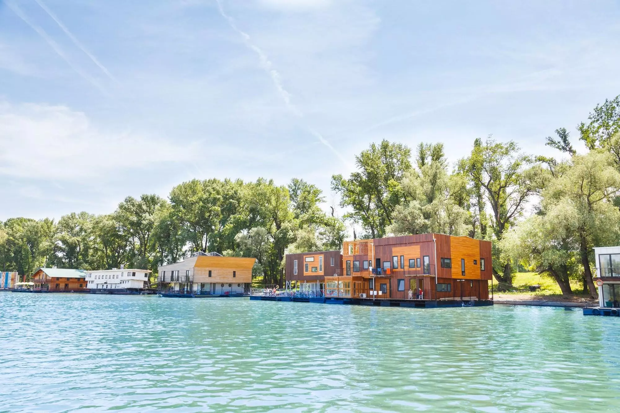 Alibaba https://cdn.alibaba.ir/ostorage/hotel-accommodation-images/6a3d40fceeea55934947da89_Belgrad-ArkaBarka-Floating-Hostel-0.webp