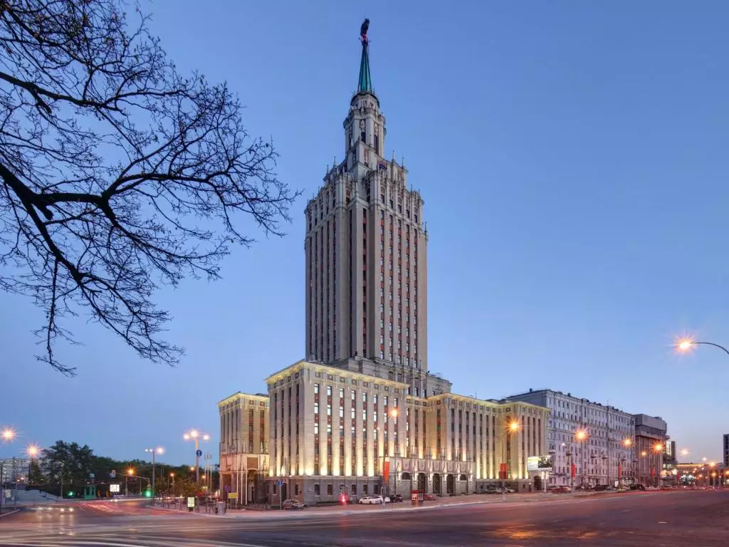 Alibaba https://cdn.alibaba.ir/ostorage/hotel-accommodation-images/6a3d4d03eeea55934947e343_Moscow-Hilton-Leningradskaya-0.webp