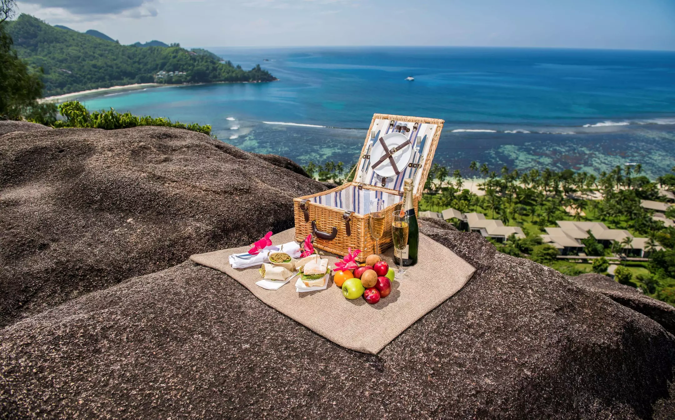 Alibaba https://cdn.alibaba.ir/ostorage/hotel-accommodation-images/6a3d5644eeea55934947e88b_Baie-Lazare-Kempinski-Seychelles-Resort-Baie-Lazare-0.webp