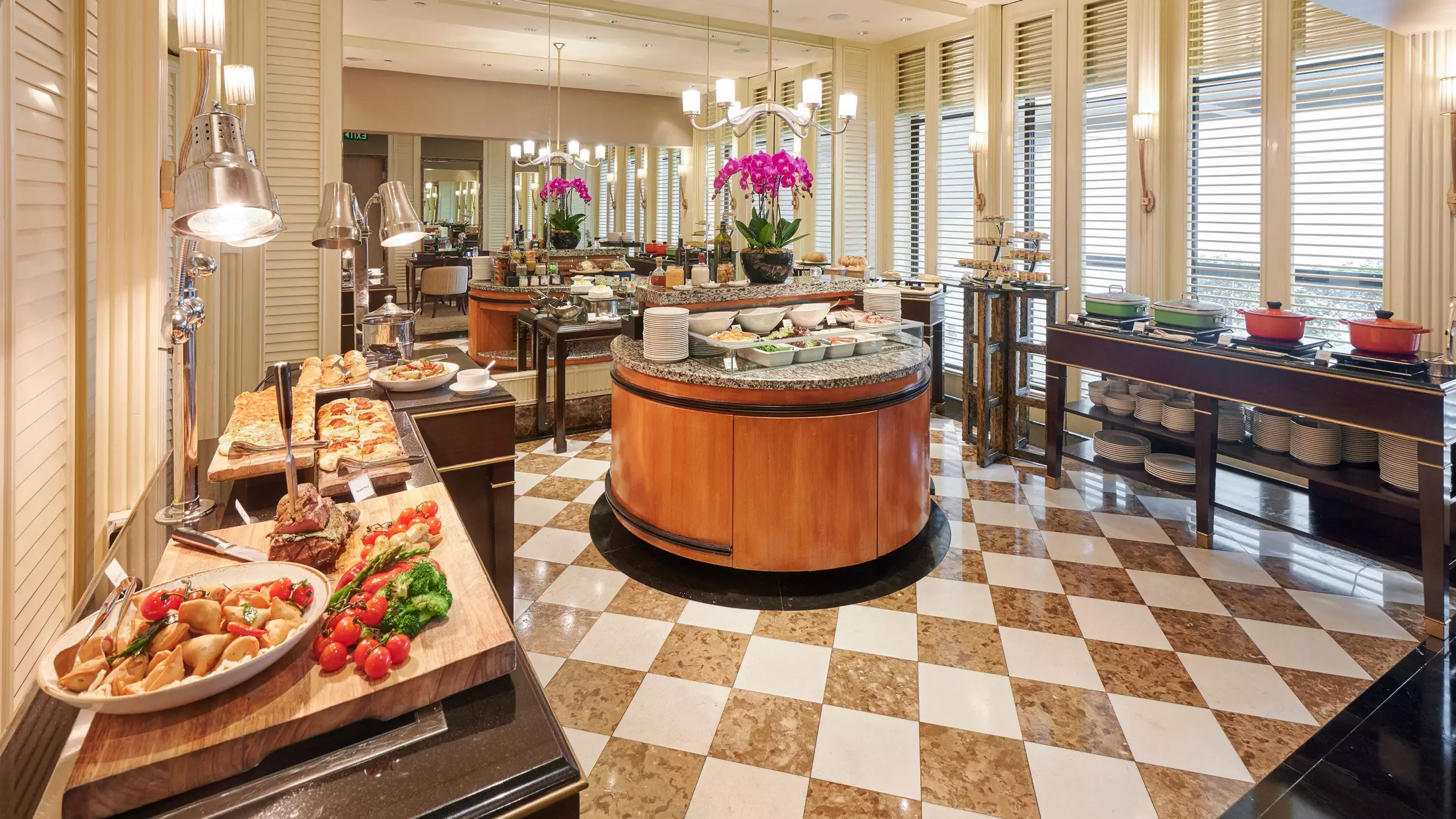 Alibaba https://cdn.alibaba.ir/ostorage/hotel-accommodation-images/6a3dd6e4eeea559349484b1b_Singapore-Regent-0.webp