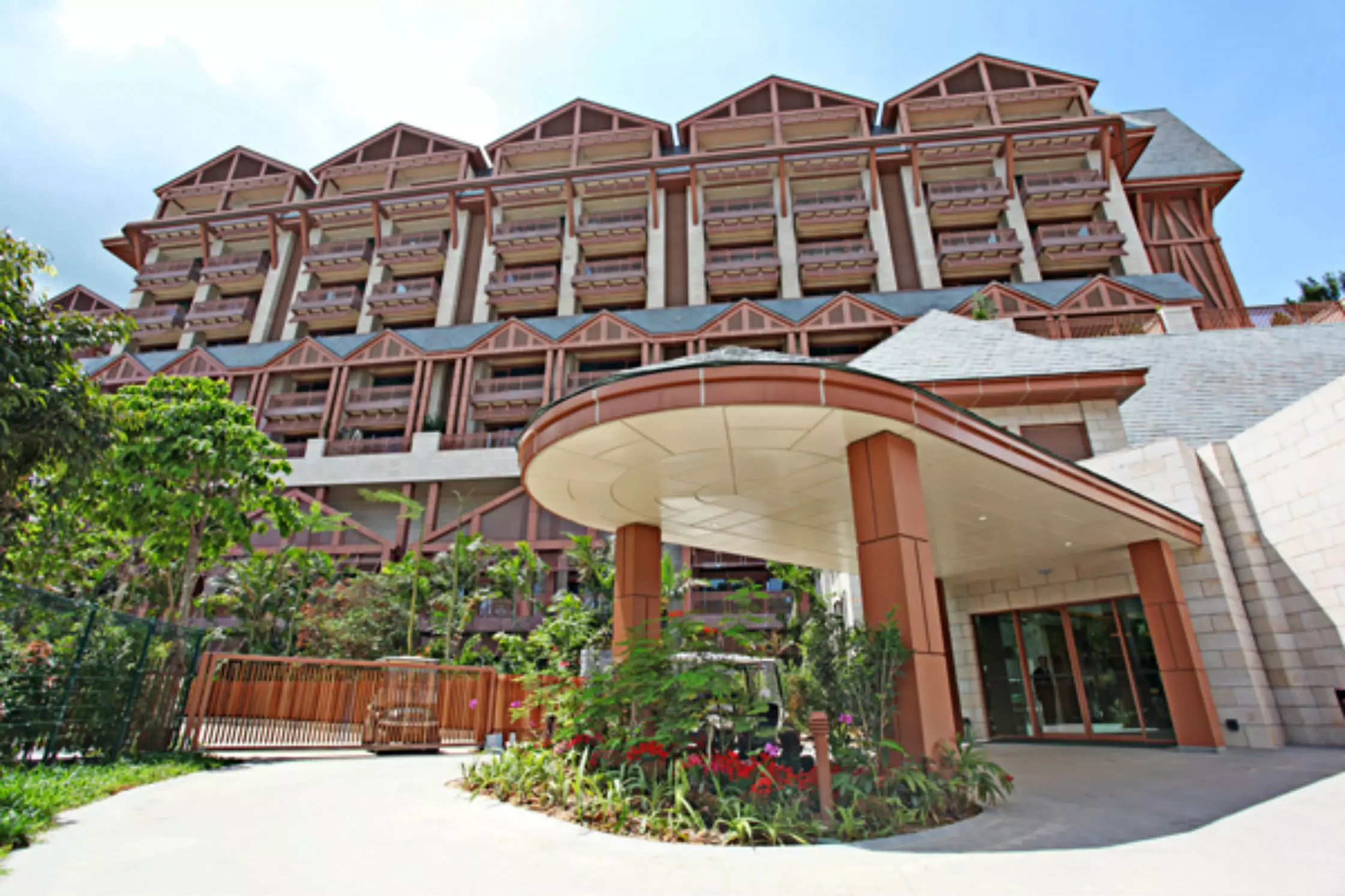 Alibaba https://cdn.alibaba.ir/ostorage/hotel-accommodation-images/6a3de2d7eeea55934948541d_Sentosa-Island-Equarius-Hotel-0.webp