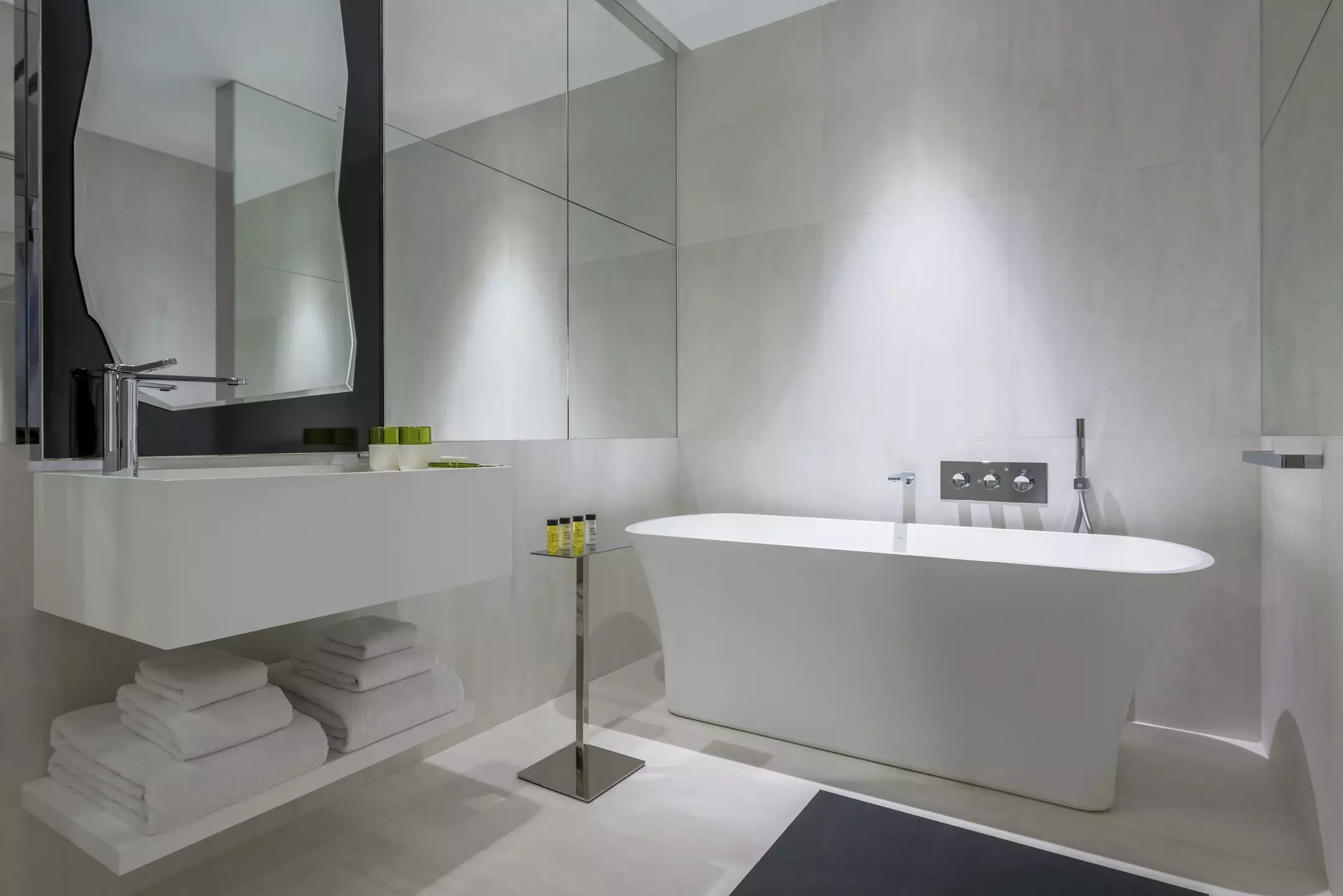 هتل JW Marriott Hotel Singapore South Beach سنگاپور
