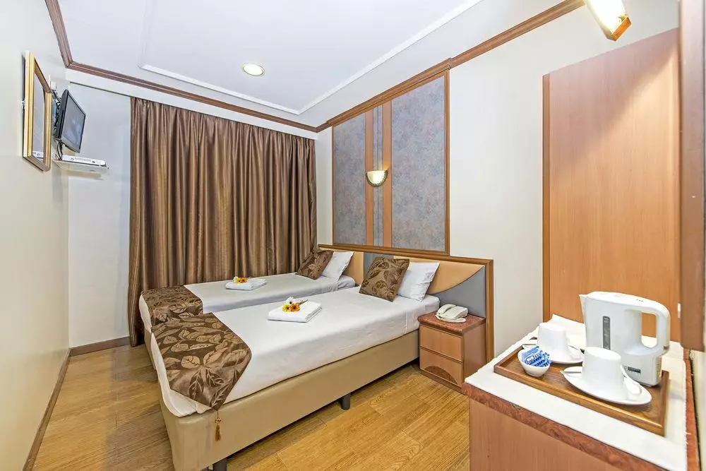 Alibaba https://cdn.alibaba.ir/ostorage/hotel-accommodation-images/6a3df045eeea559349485f27_Singapore-Hotel-81--Princess-0.webp