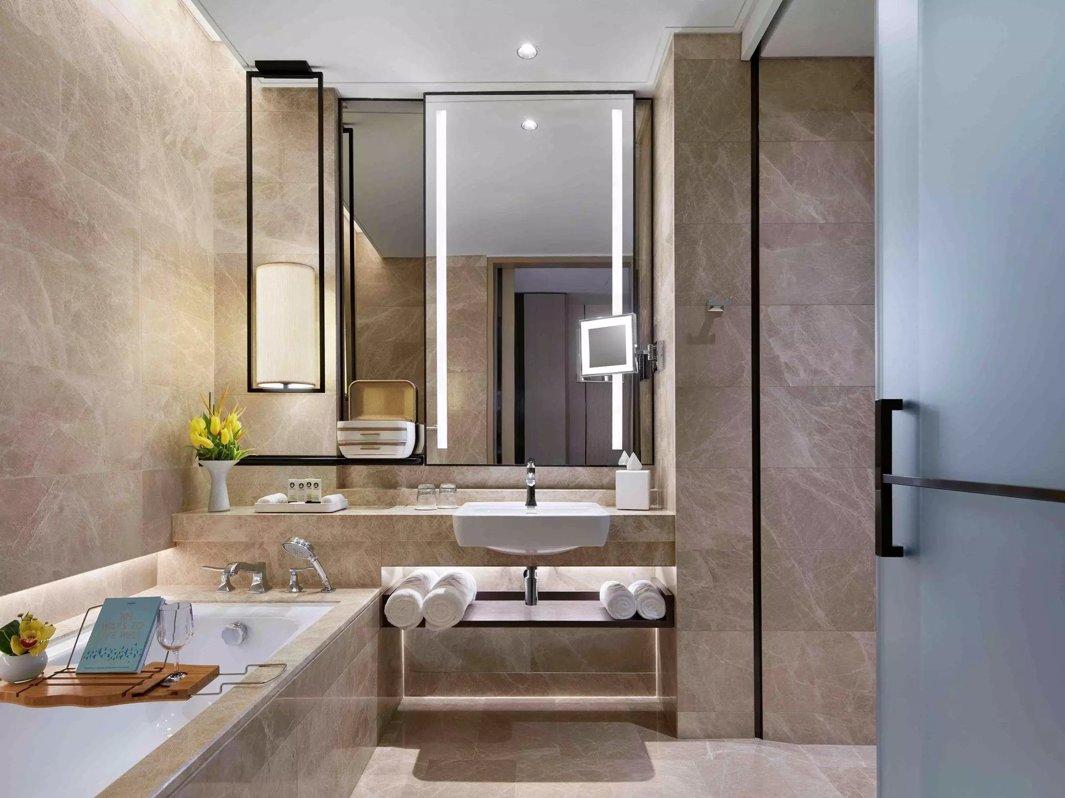 هتل Sofitel Singapore City Centre سنگاپور