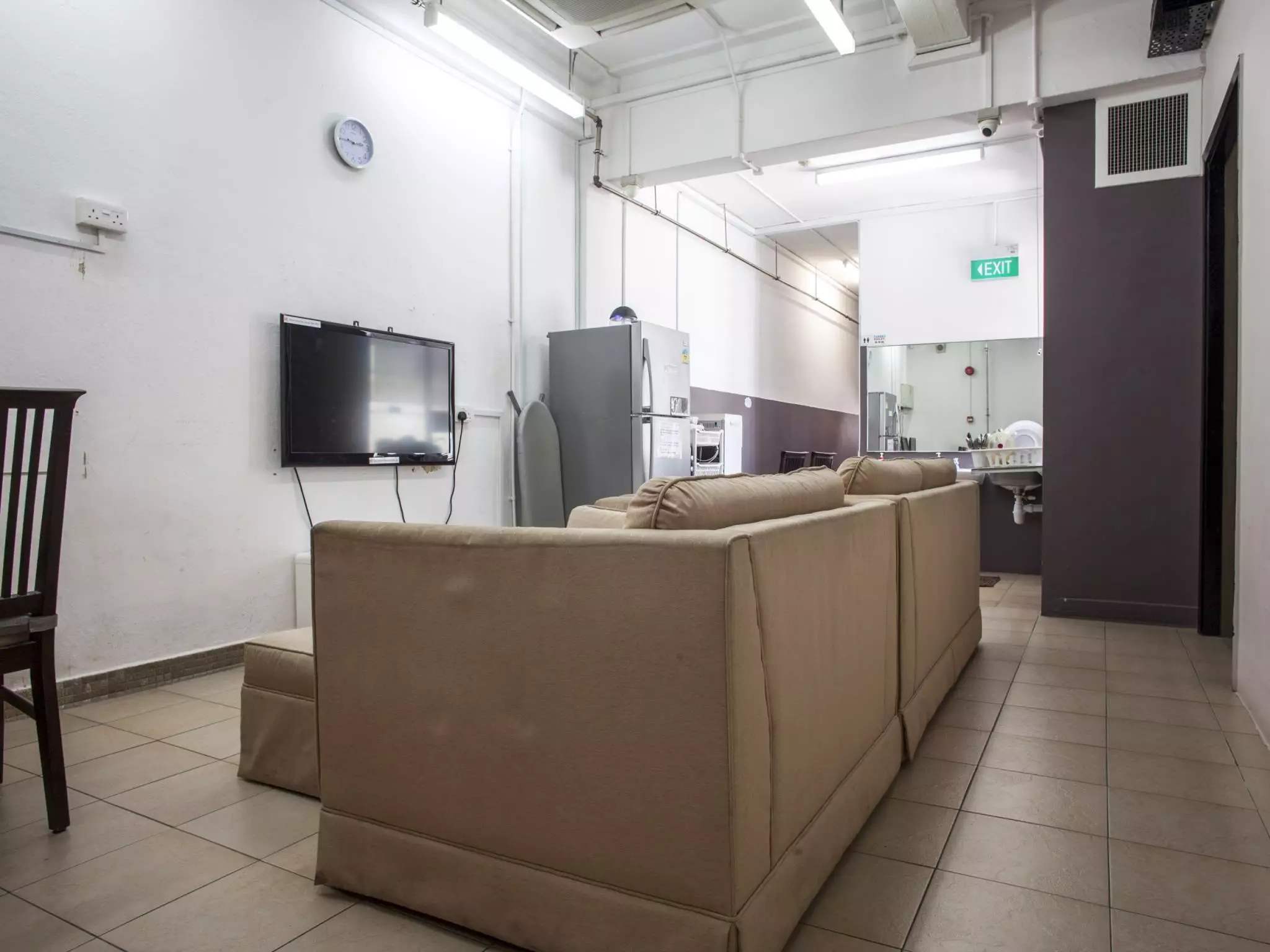 Alibaba https://cdn.alibaba.ir/ostorage/hotel-accommodation-images/6a3df462eeea55934948625a_Singapore-Meadows-Hostel-0.webp