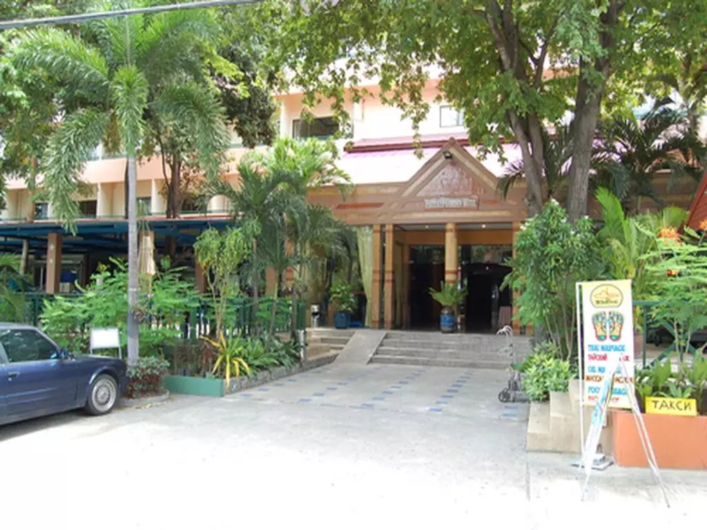 Alibaba https://cdn.alibaba.ir/ostorage/hotel-accommodation-images/6a3dff05eeea559349486a40_Pattaya-Pattaya-Garden-0.webp