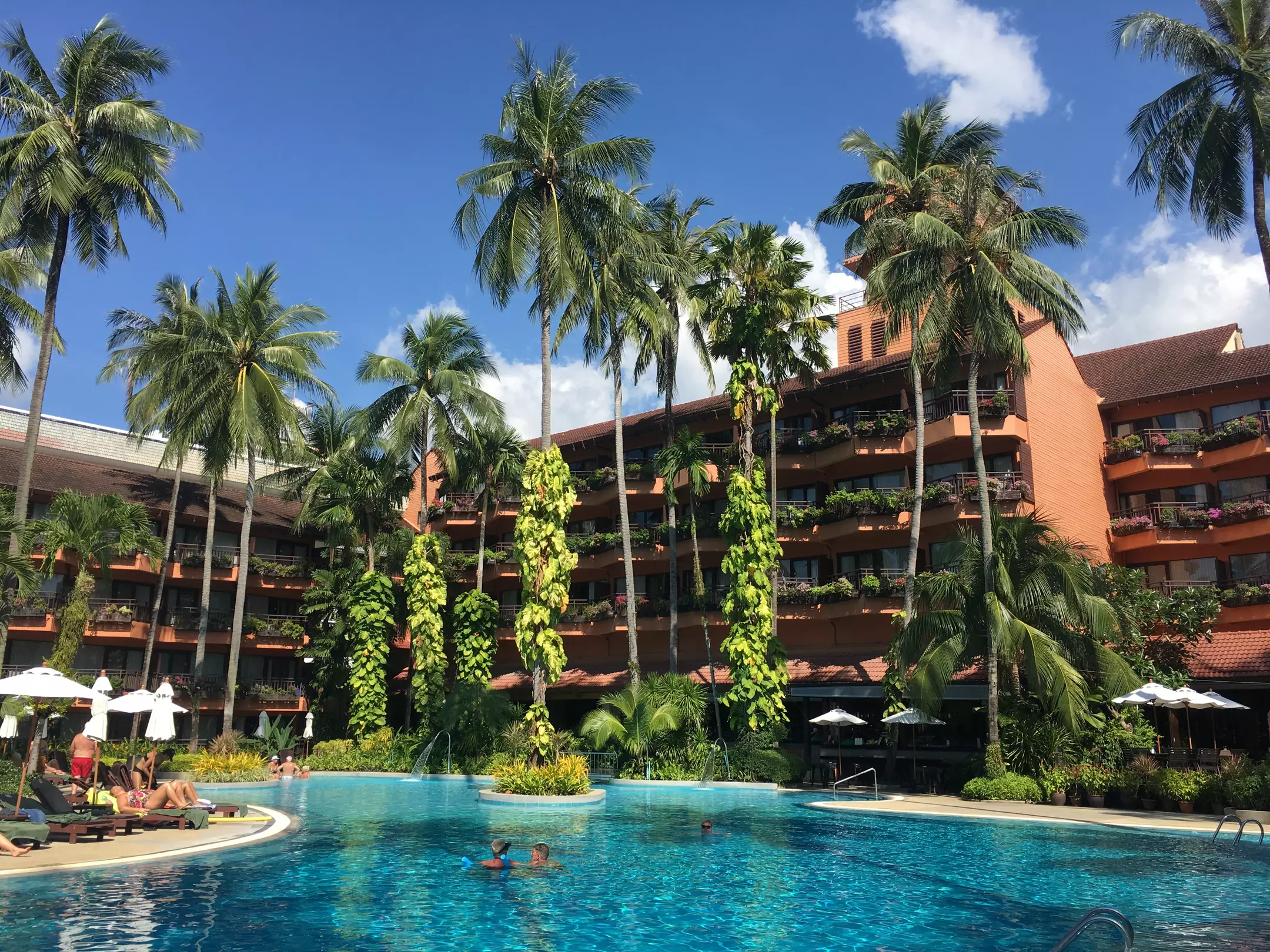 Alibaba https://cdn.alibaba.ir/ostorage/hotel-accommodation-images/6a3e088ceeea559349487155_Patong-Patong-Merlin-0.webp