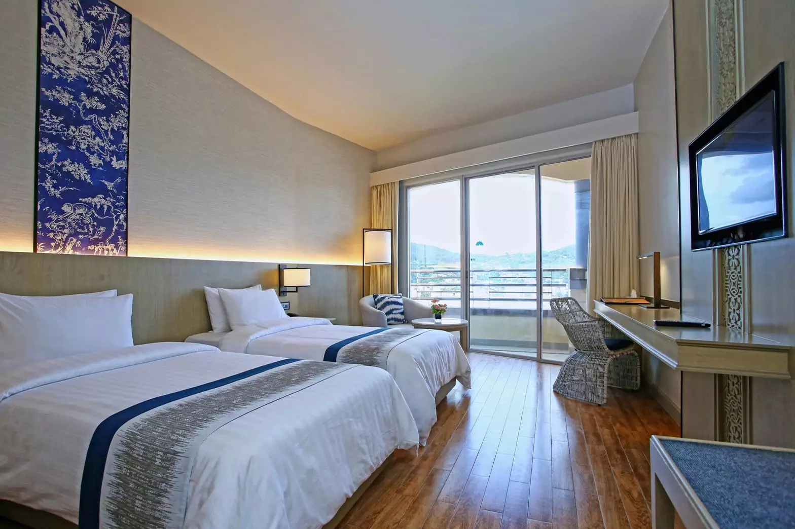 هتل The Royal Paradise Hotel & Spa Patong