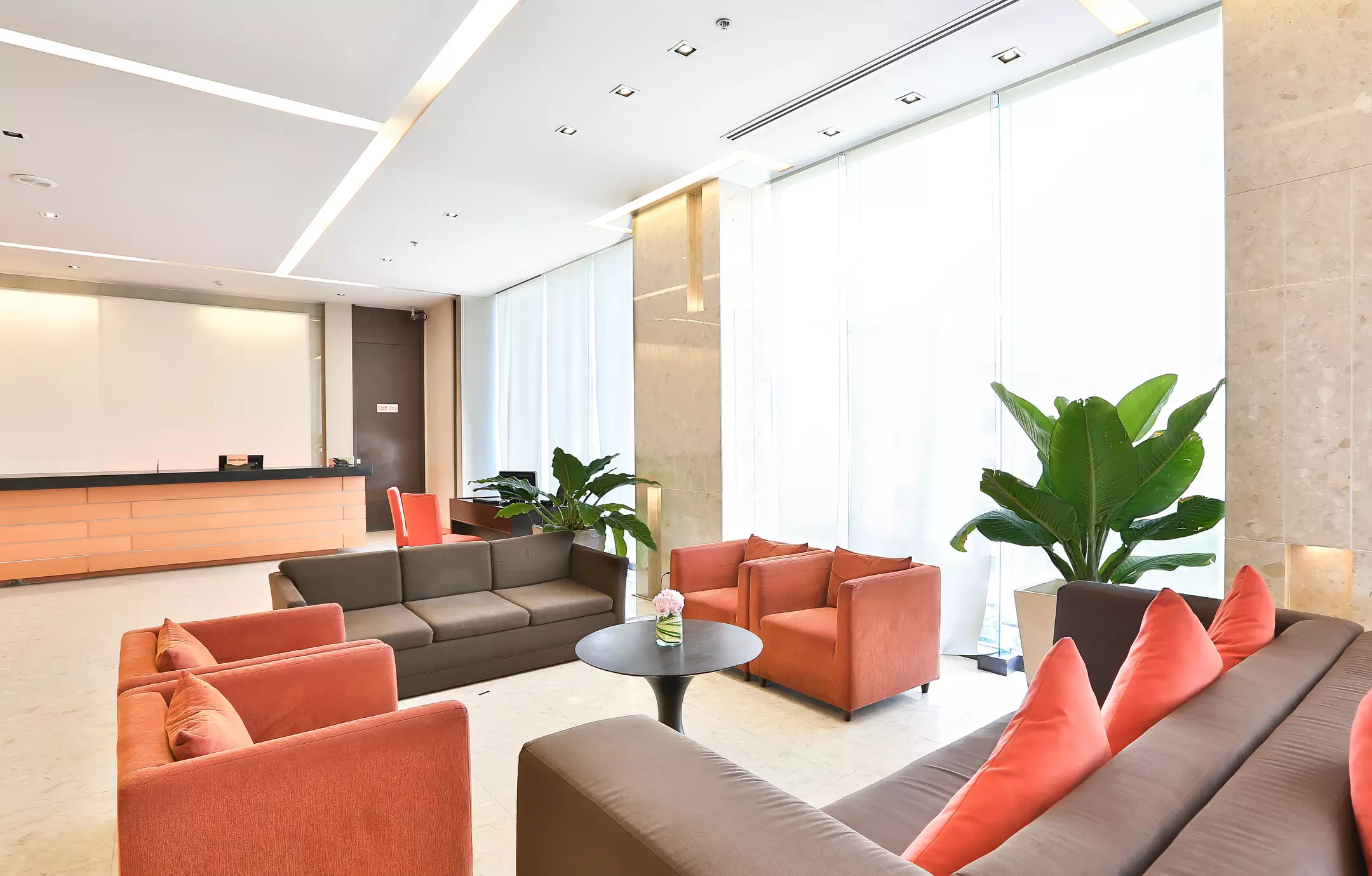 Alibaba https://cdn.alibaba.ir/ostorage/hotel-accommodation-images/6a3e26f5eeea559349488829_Bangkok-Eastin-Hotel-Makkasan-Bangkok-0.webp